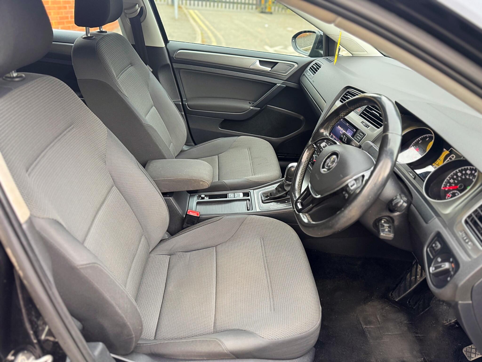 2013 Volkswagen Golf 1.4 TSI BlueMotion Tech SE DSG Euro 5 (s/s) 5dr image 34