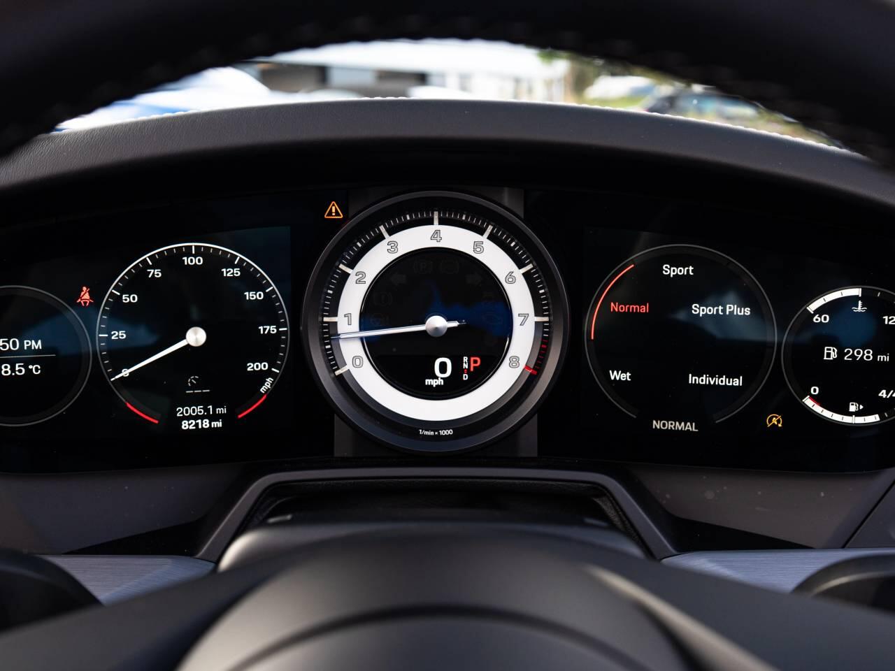 Porsche 911 view 42