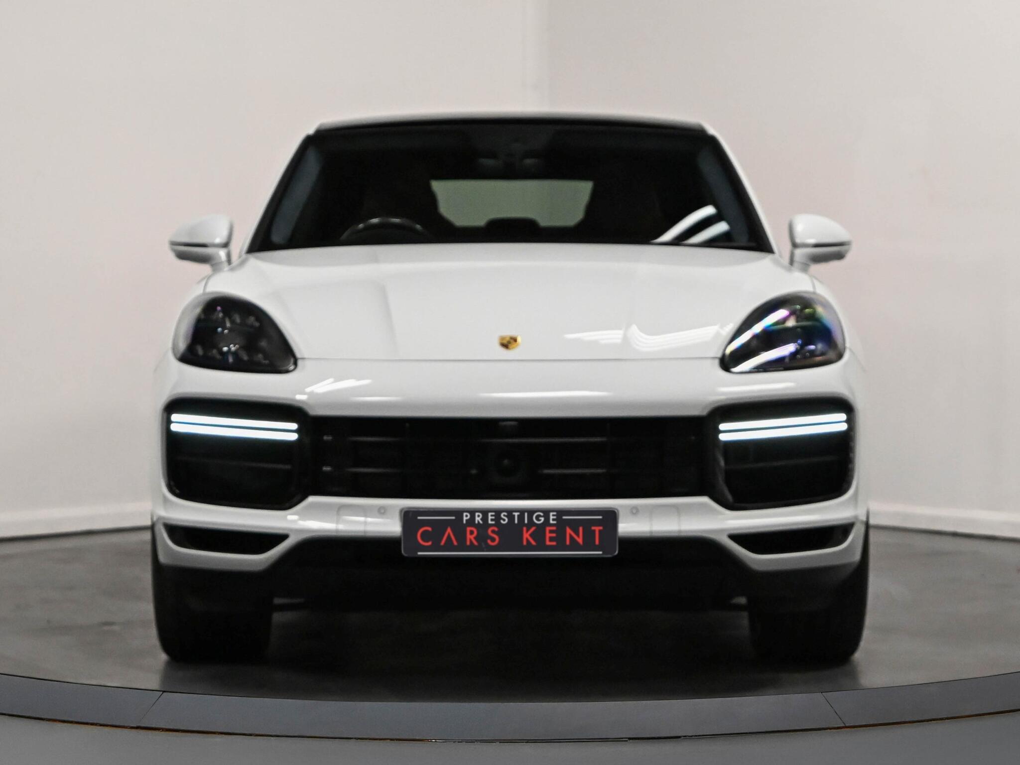 Porsche Cayenne view 24