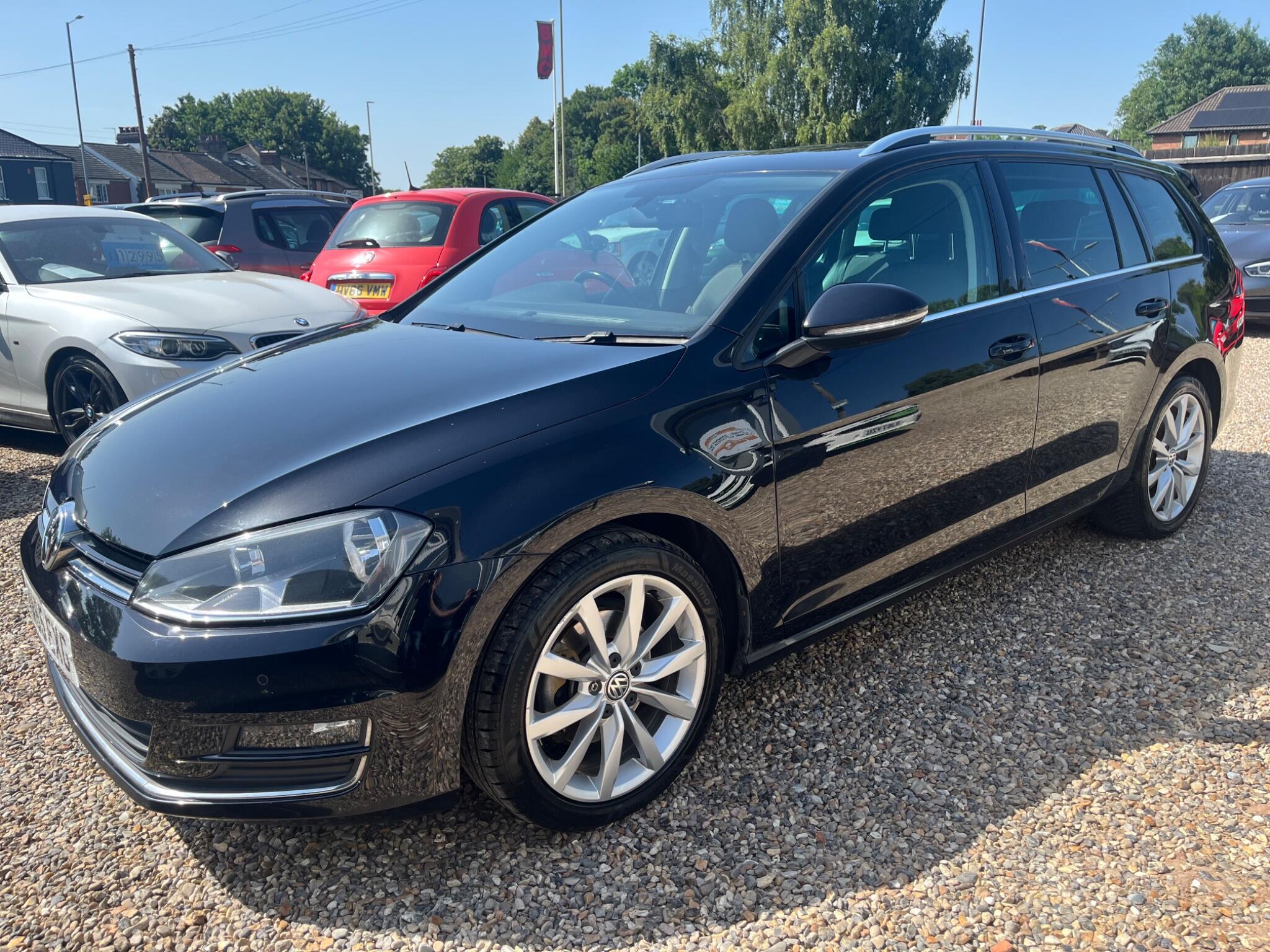 Volkswagen Golf view 10