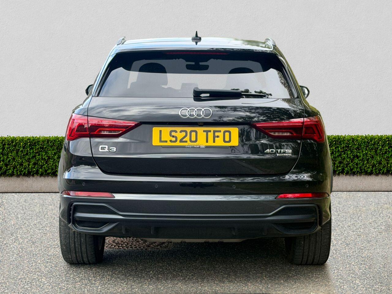 Audi Q3 view 6
