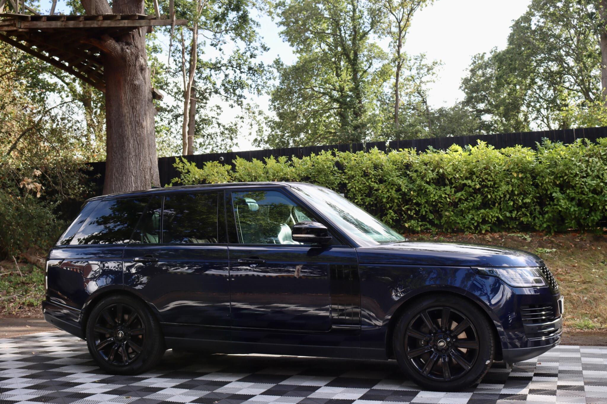 Land Rover Range Rover view 32