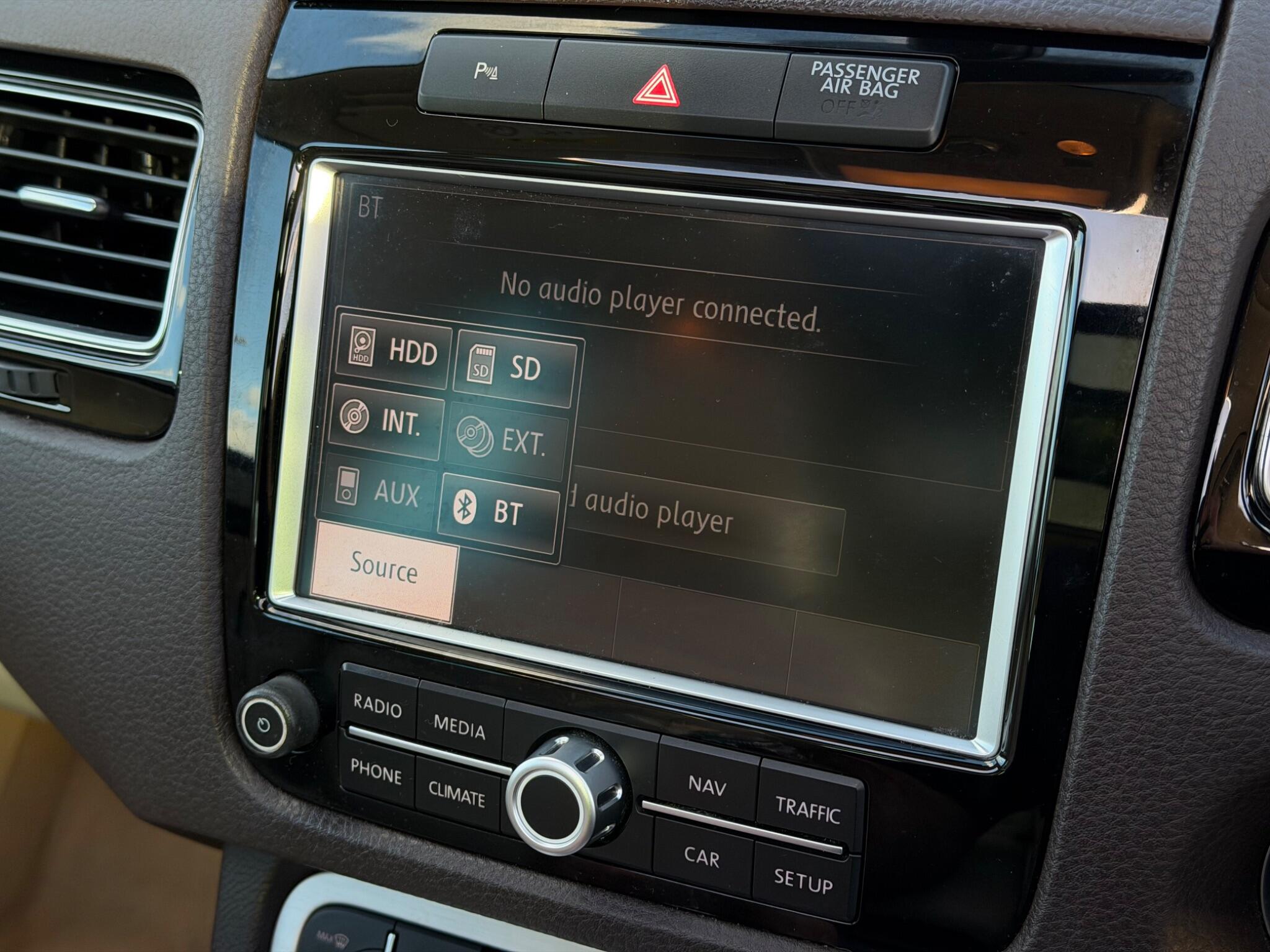Volkswagen Touareg view 24