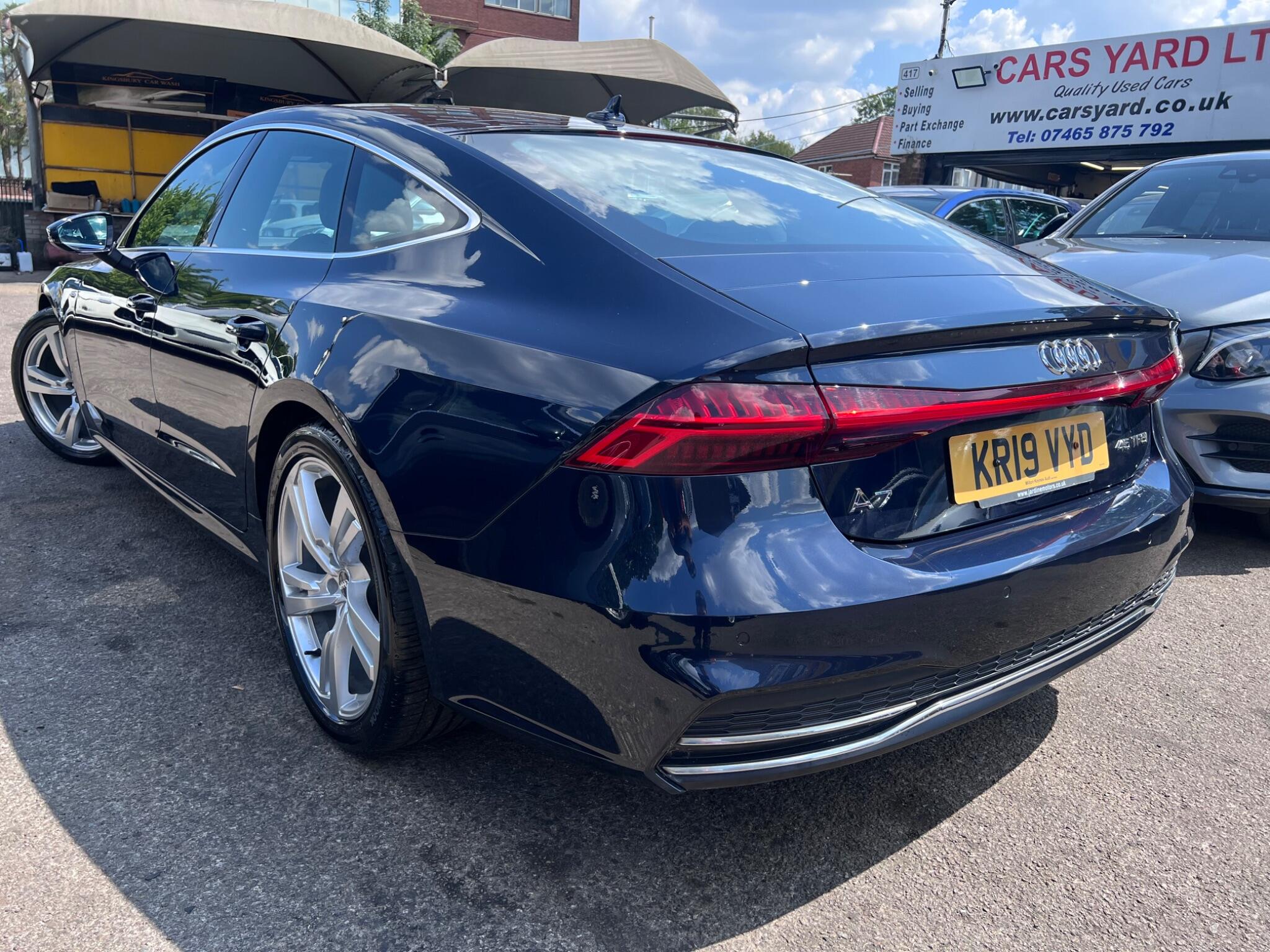 Audi A7 view 13