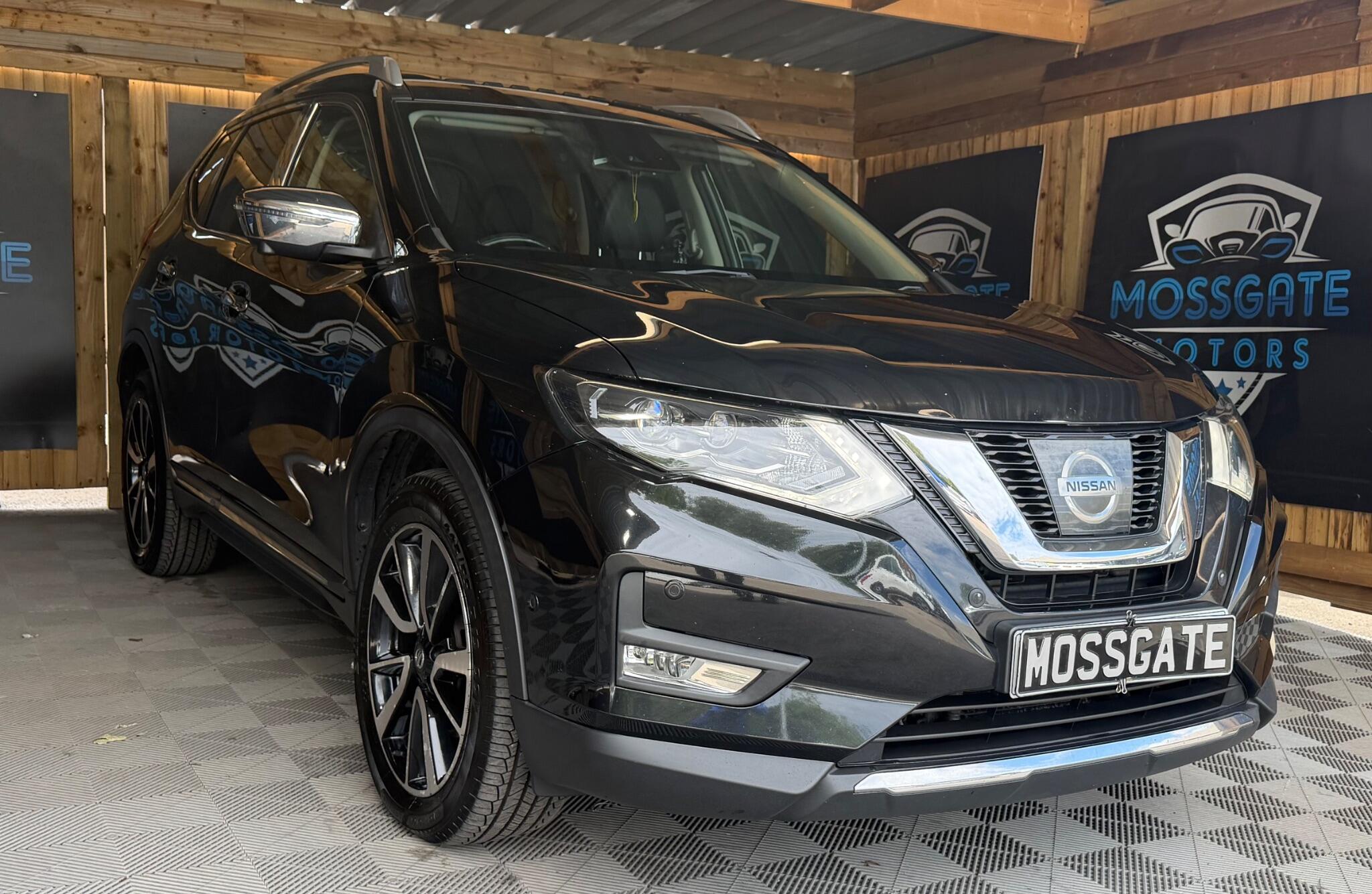 Nissan X-Trail view 3