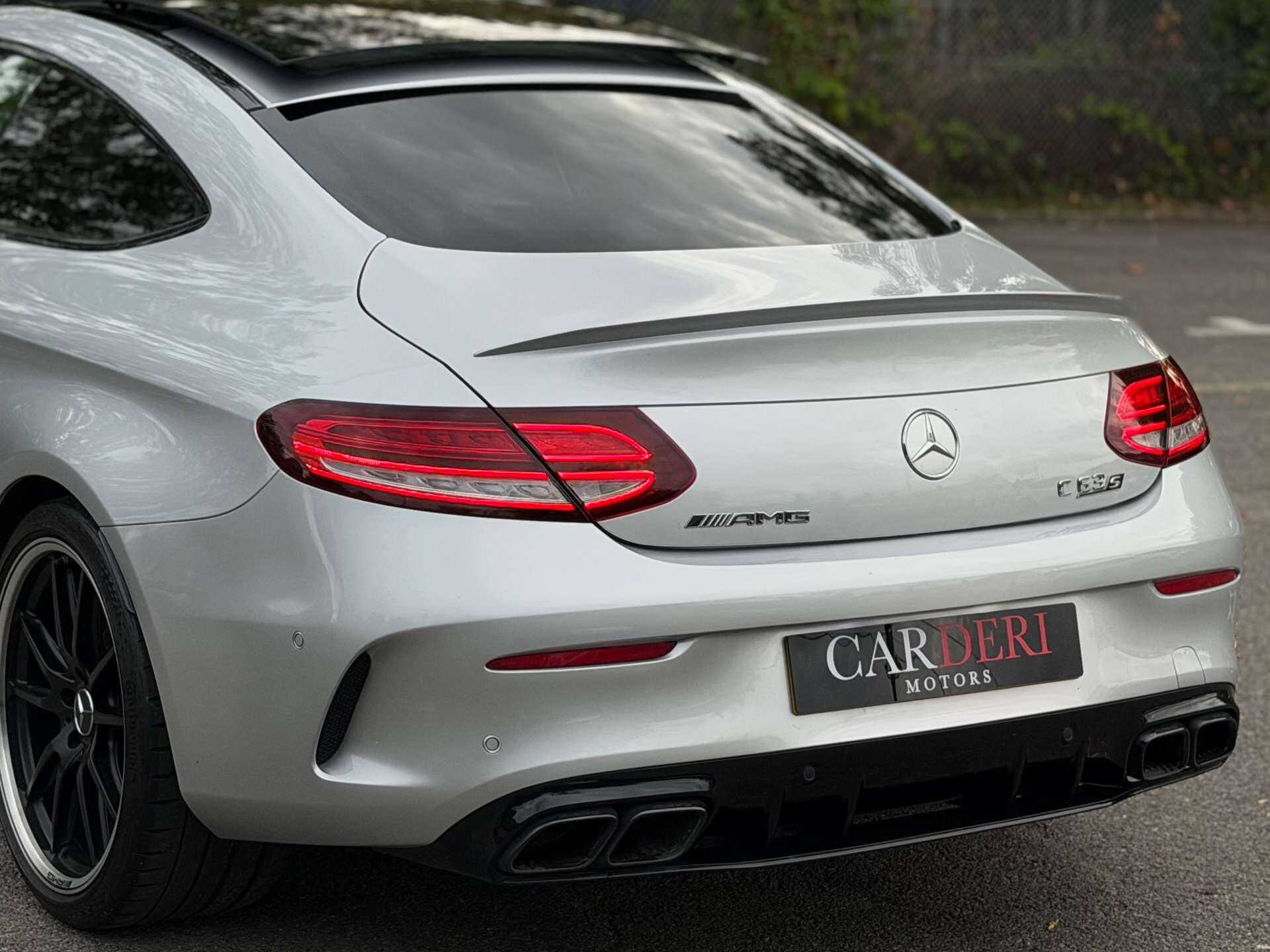 Mercedes-Benz C-Class view 18