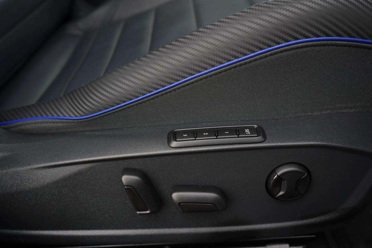Volkswagen Golf view 22