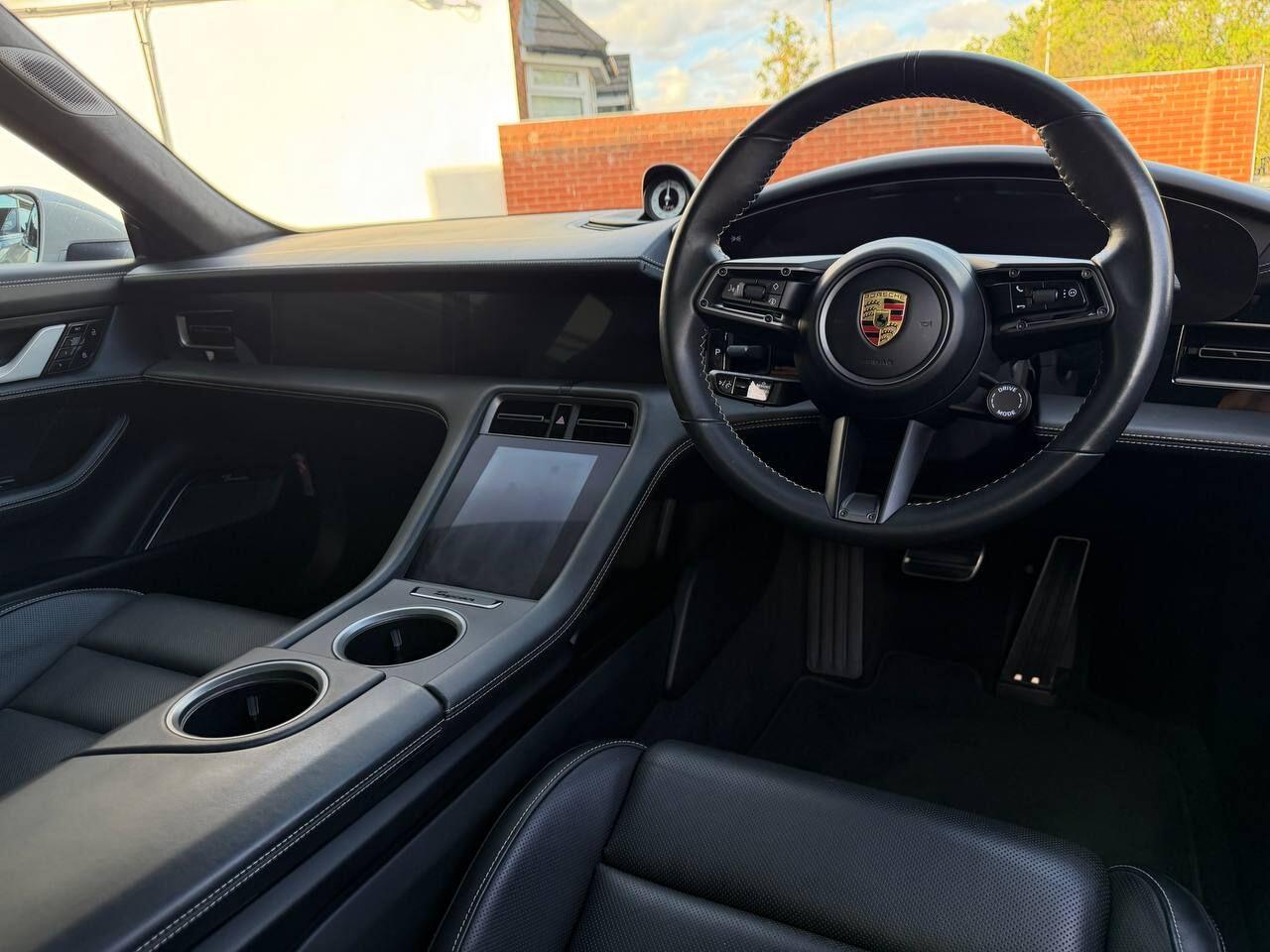 Porsche Taycan view 35