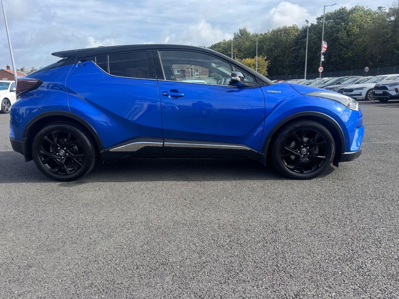 Toyota C-HR view 6