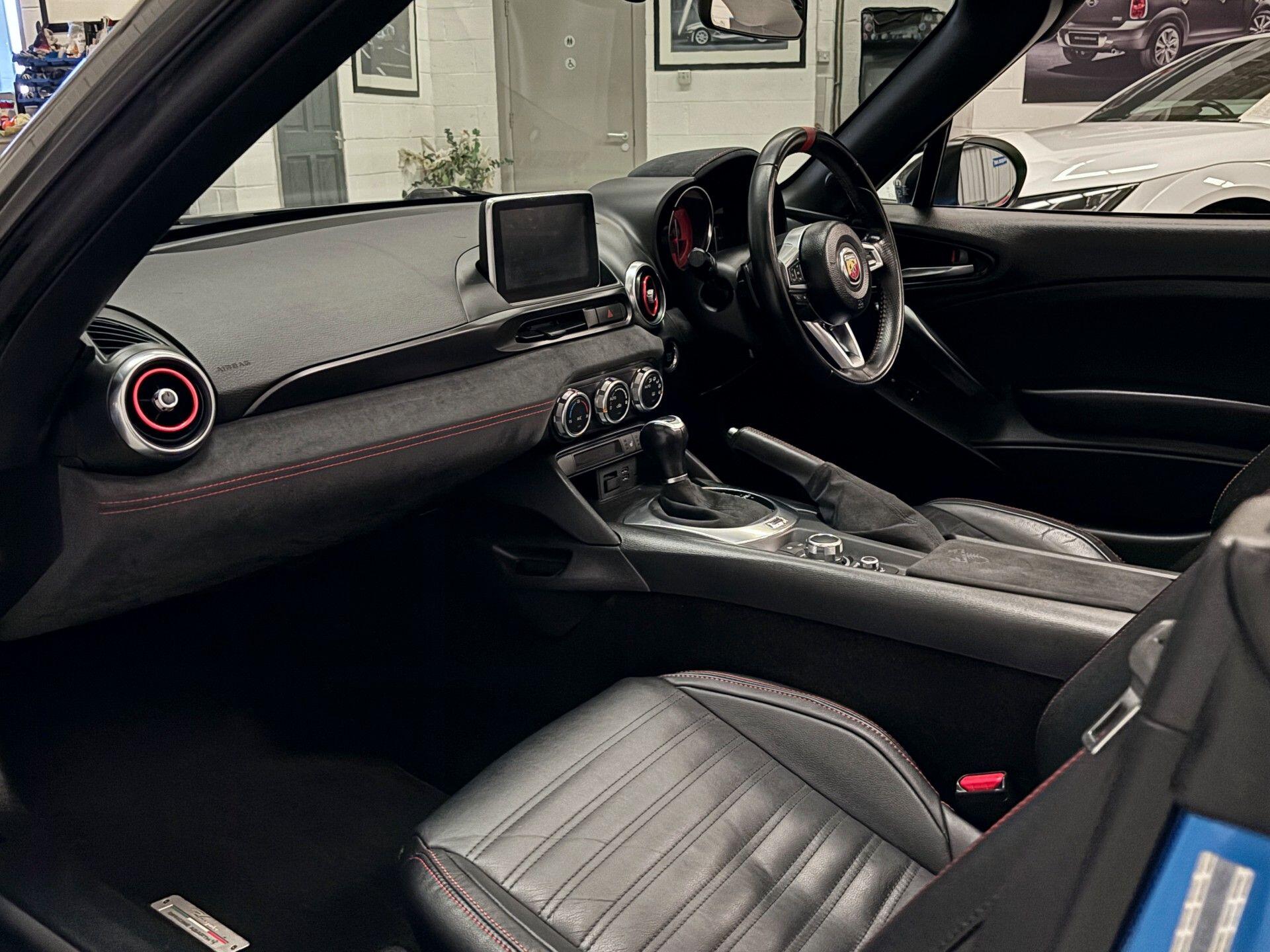 Abarth 124 Spider view 35