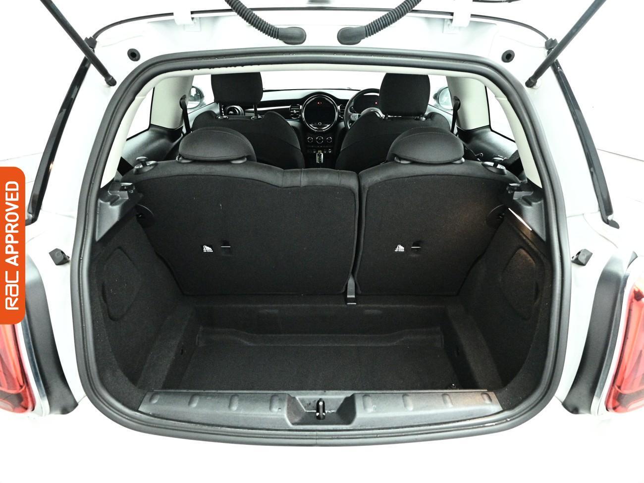 Mini Hatch view 27