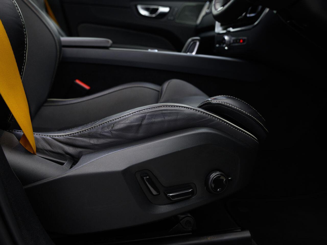 Volvo XC60 view 18
