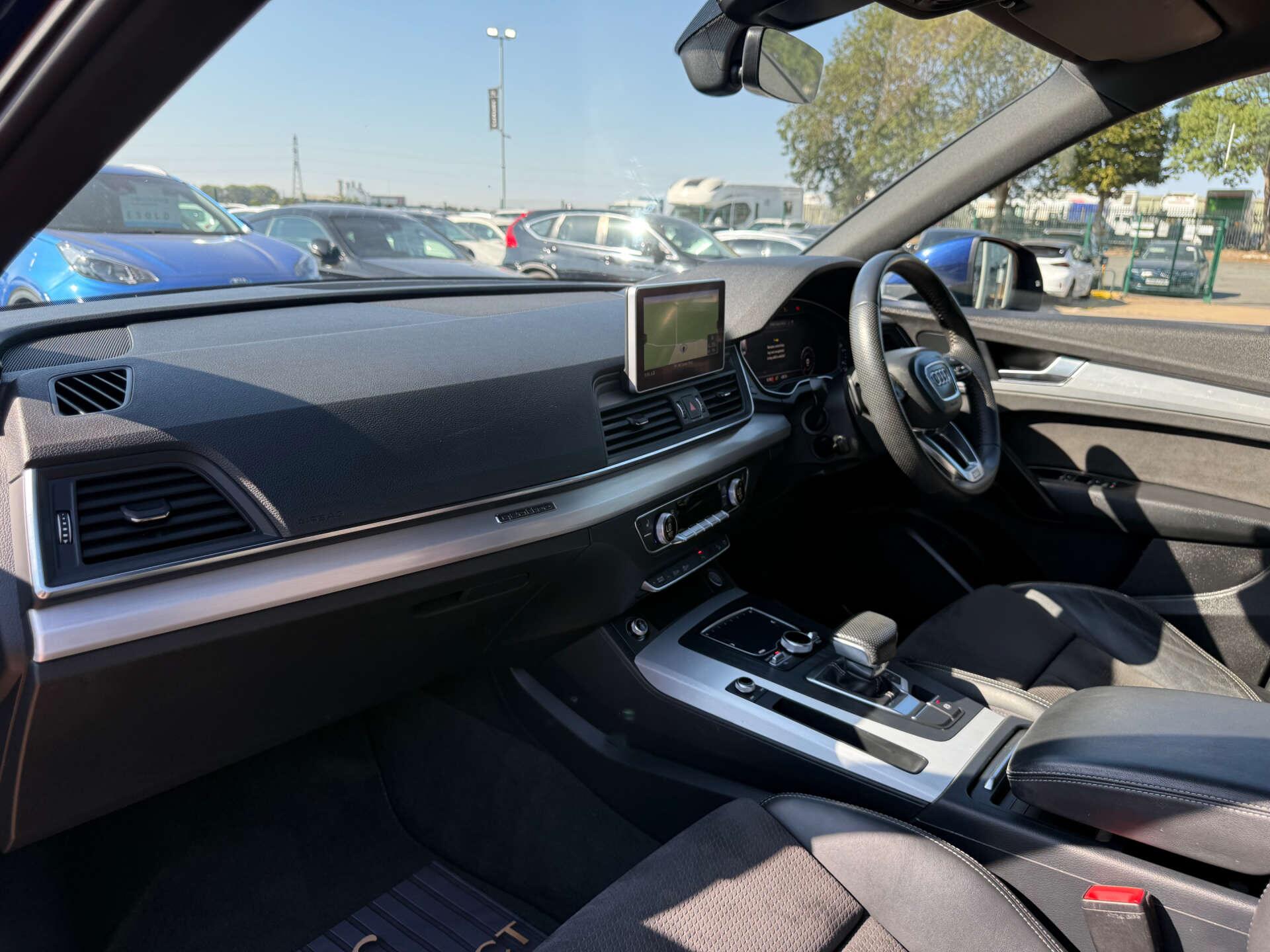 Audi Q5 view 83