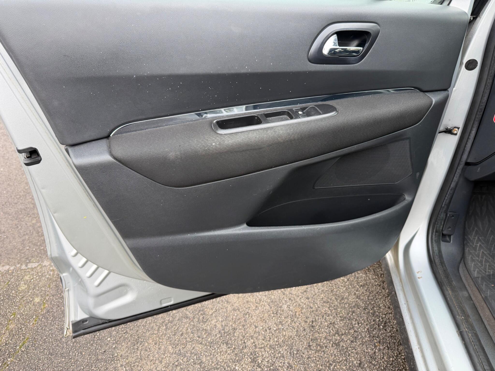 2010 Peugeot 3008 image 37