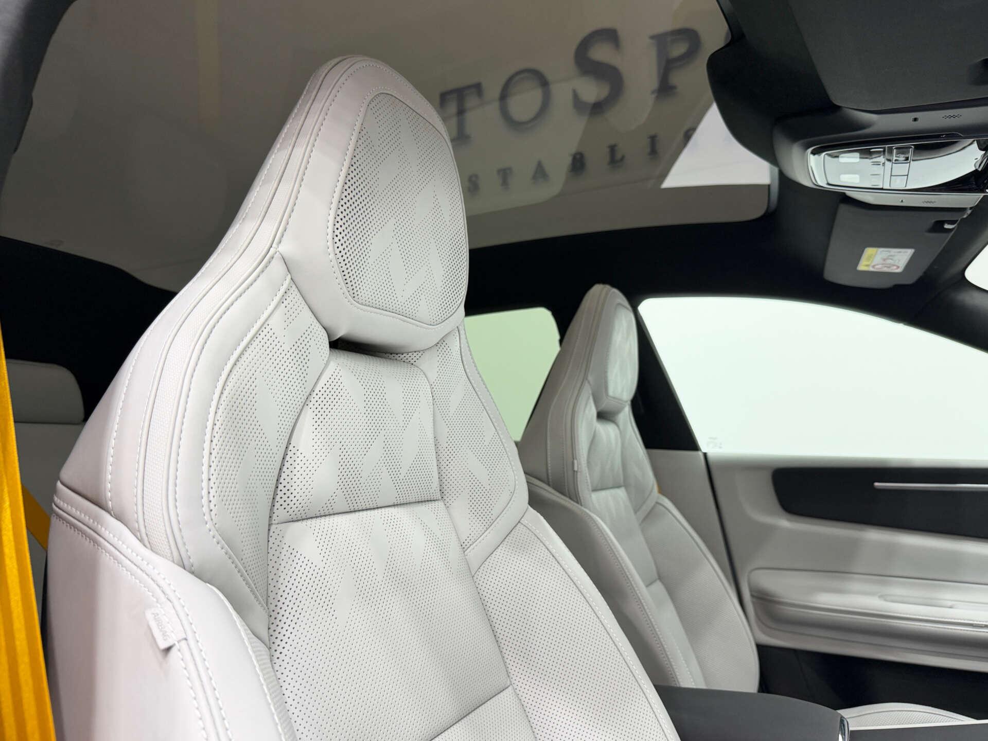 Polestar 4 view 41