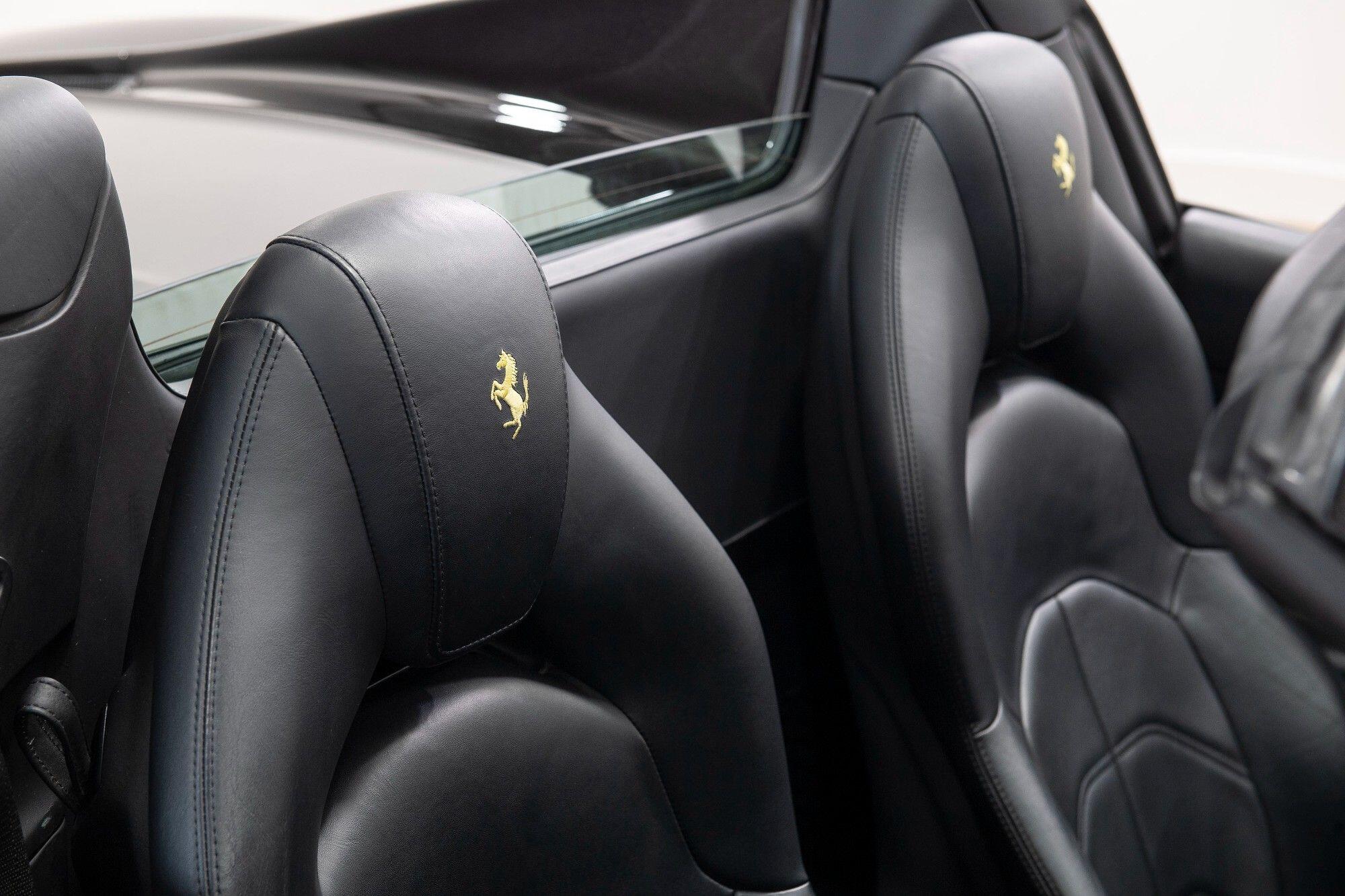Ferrari 488 view 15