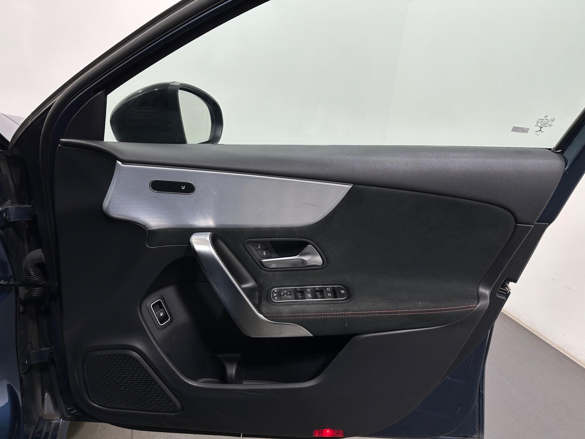 Mercedes-Benz A-Class view 36