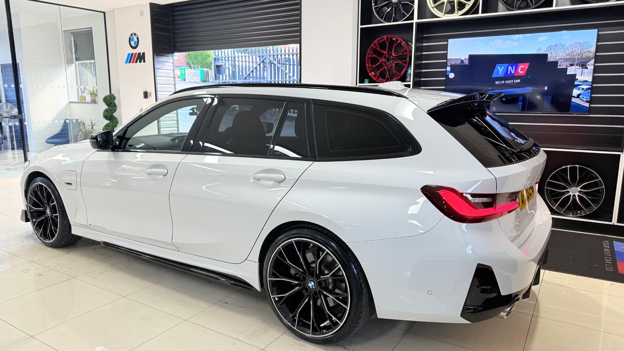 BMW 3 Series view 39