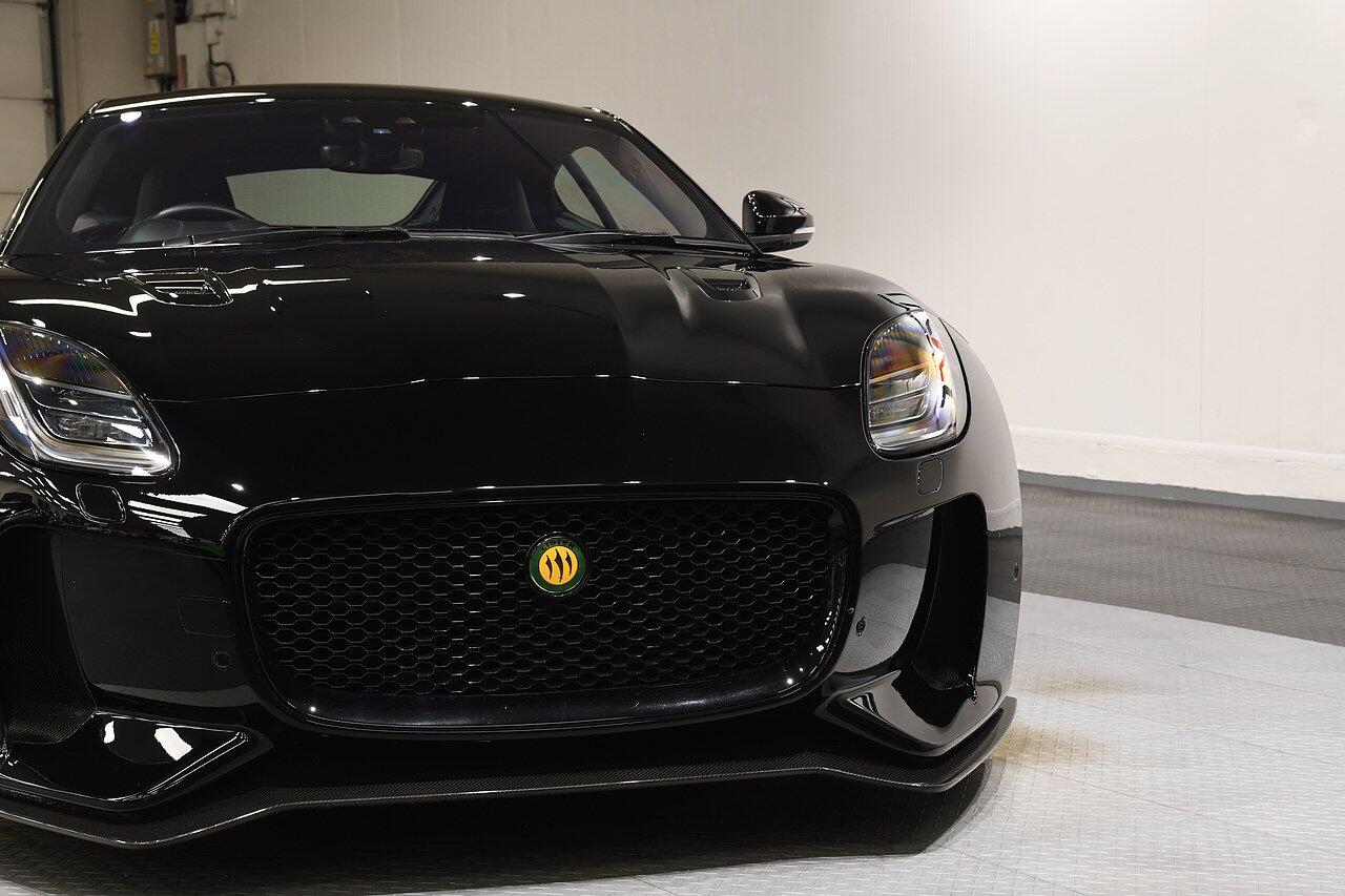 Jaguar F-Type view 32