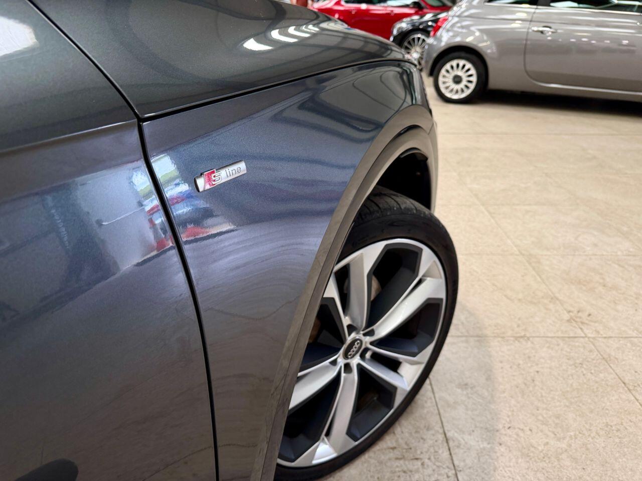 Audi Q5 view 2