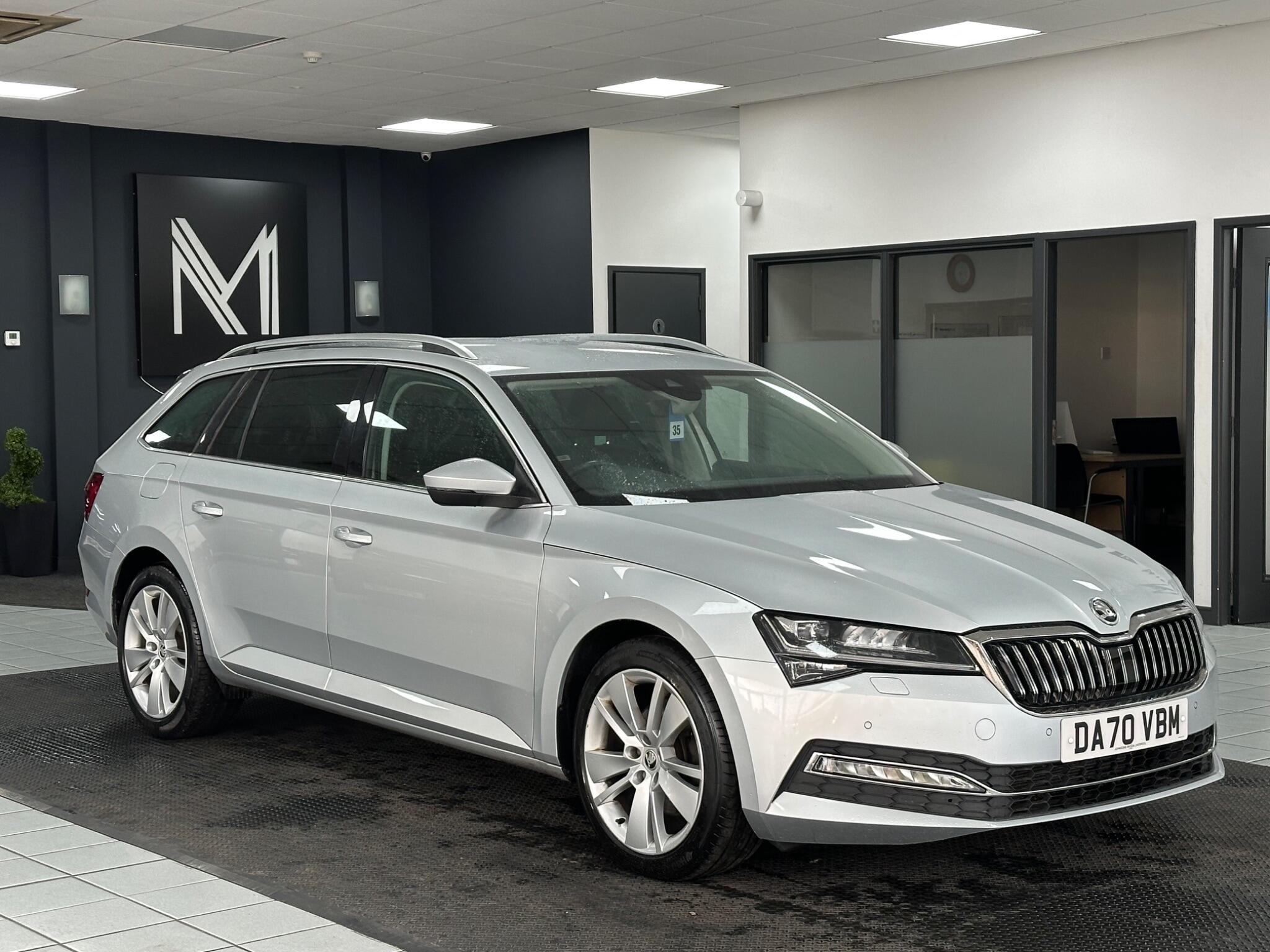 Skoda Superb main image