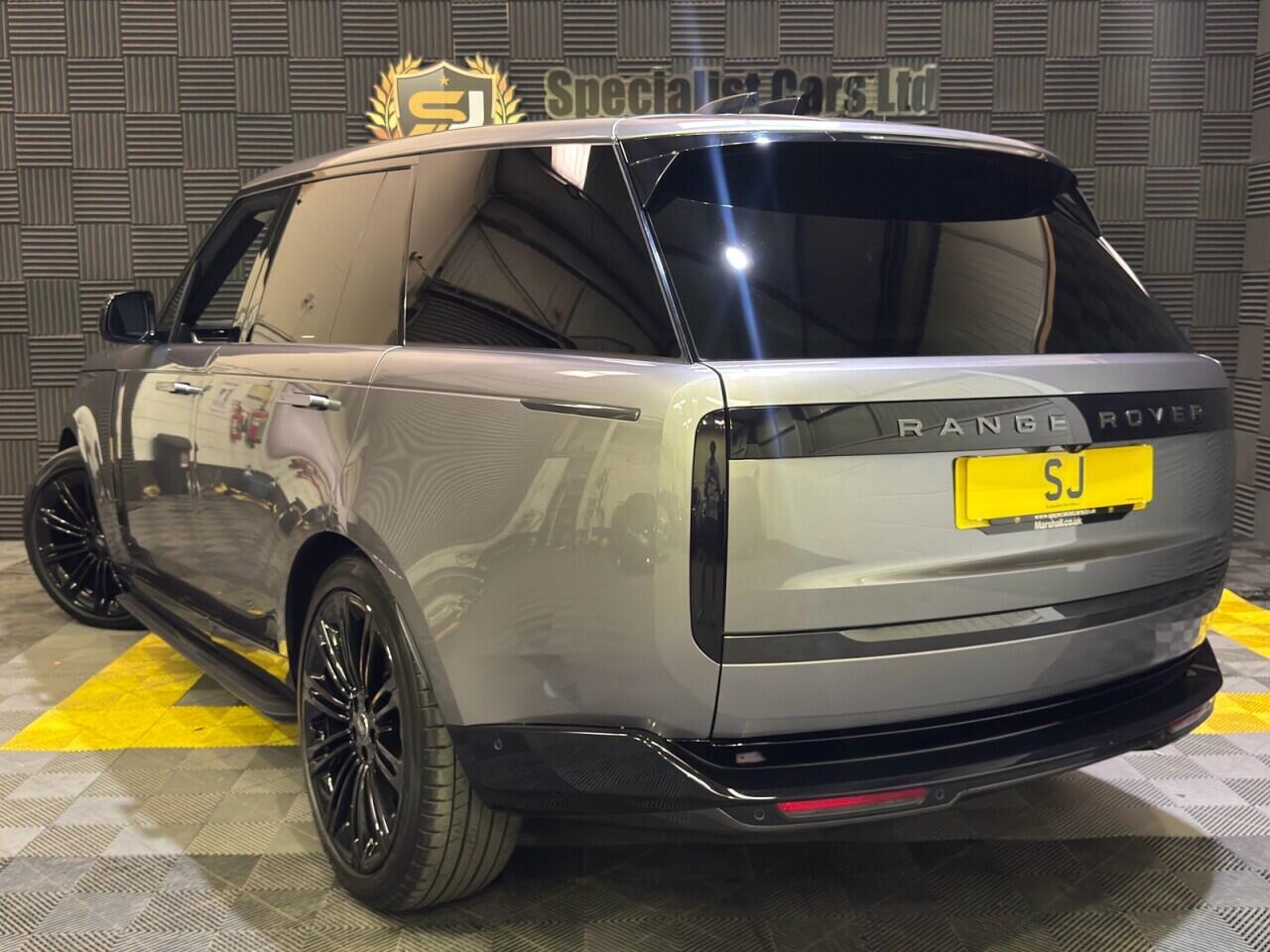 Land Rover Range Rover view 30