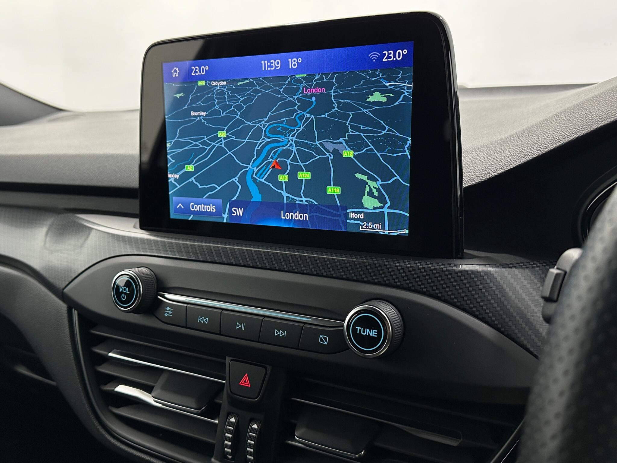 Ford Focus view 24