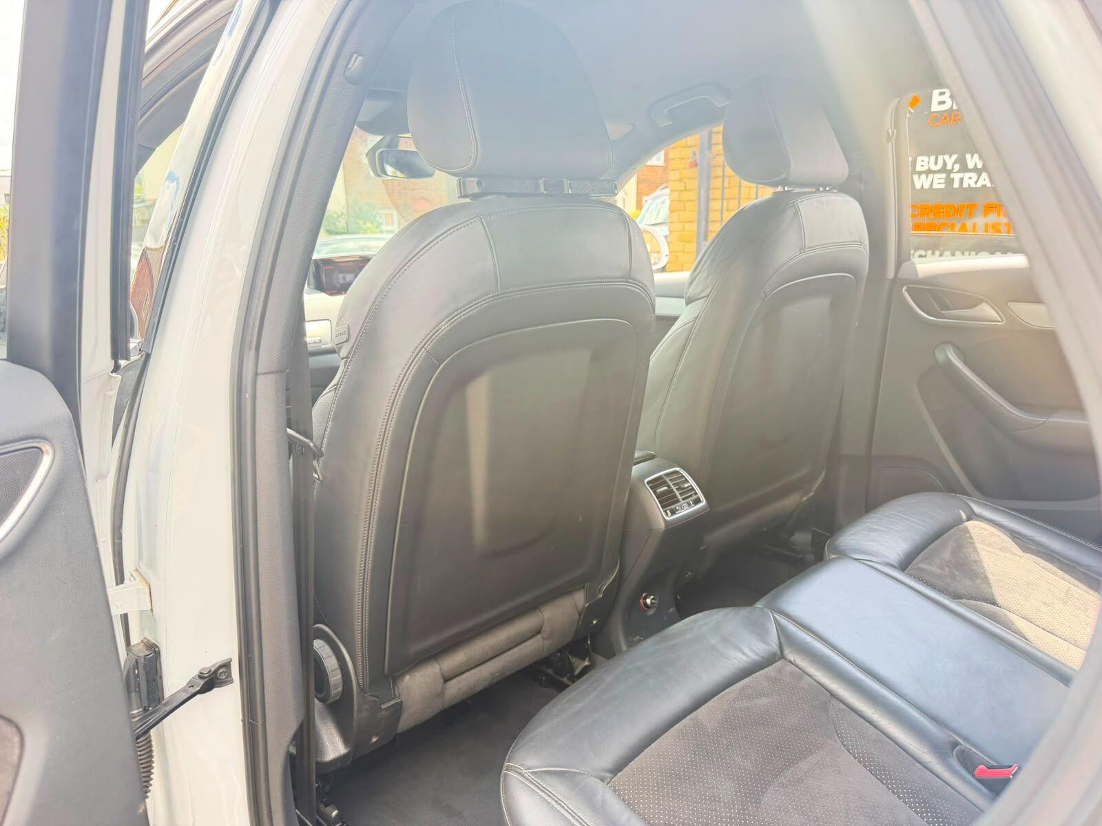 Audi Q3 view 17