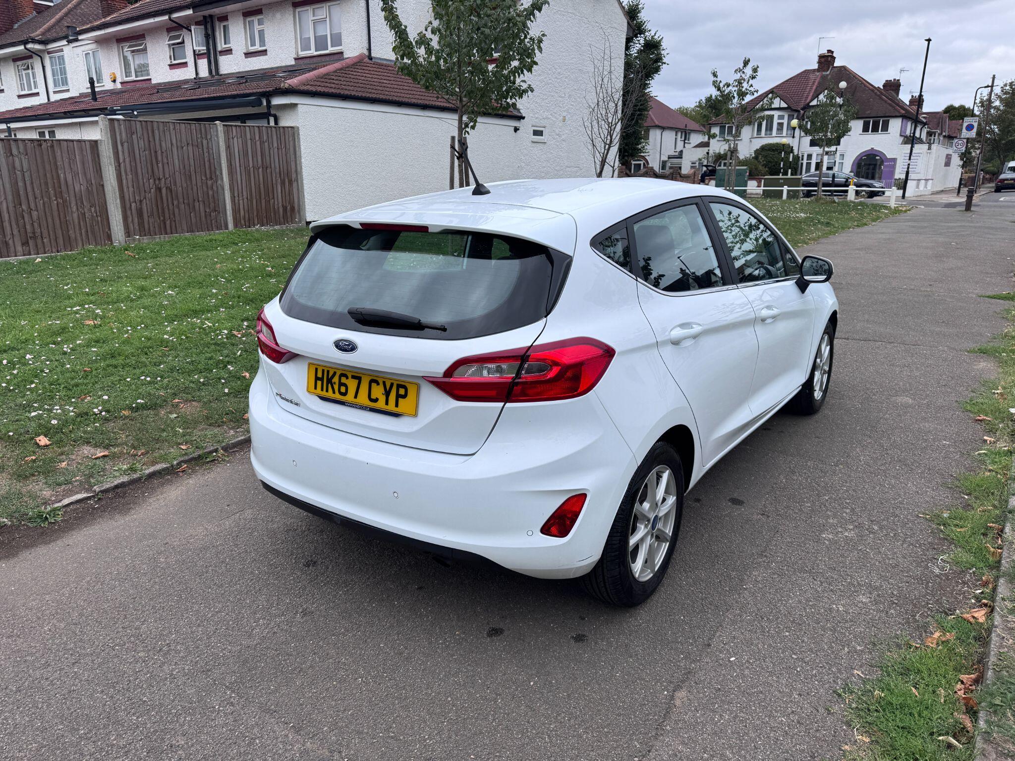 2017 Ford Fiesta image 13