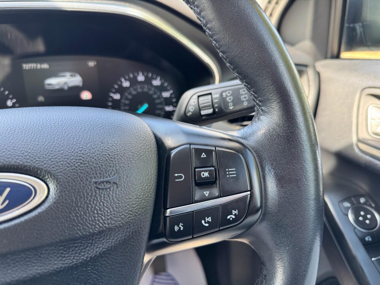 Ford Focus view 17