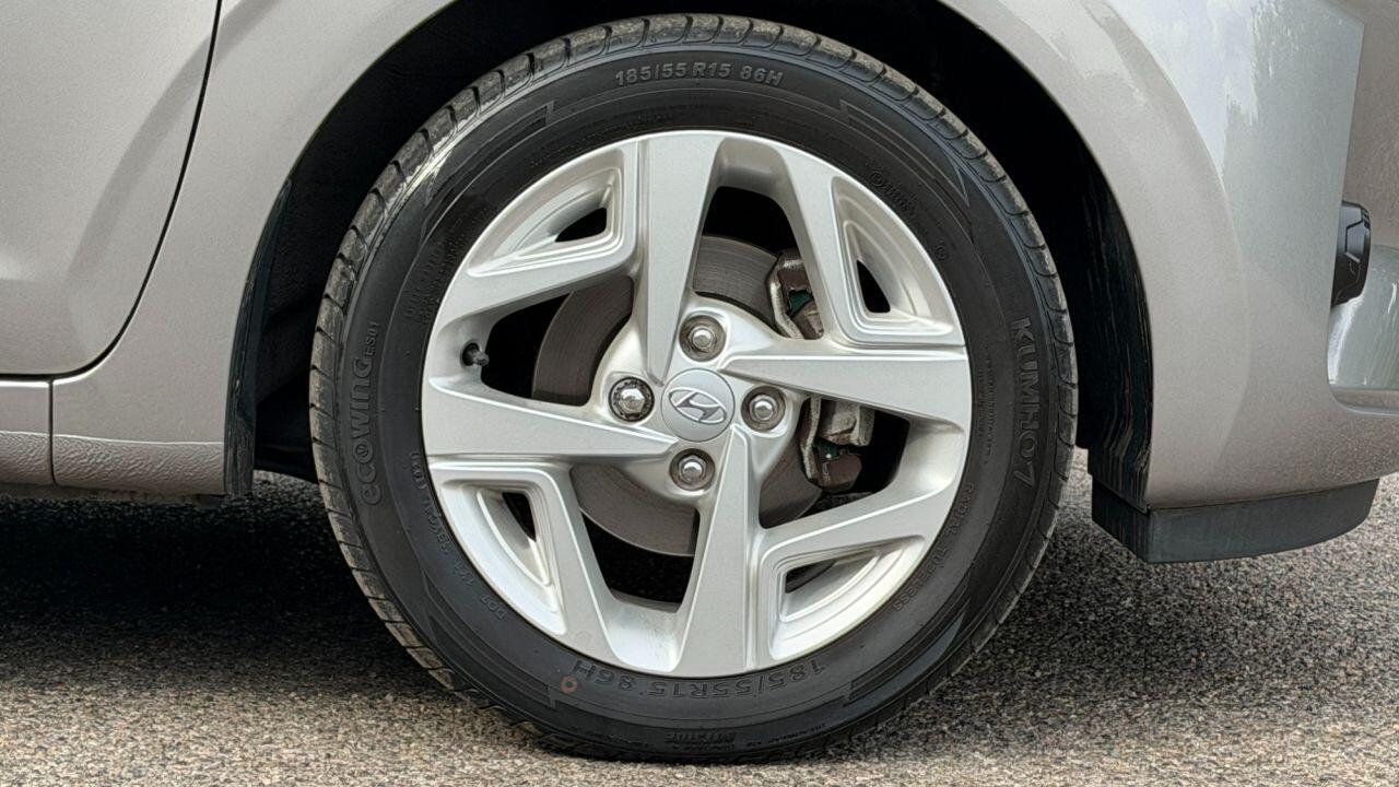 Hyundai i10 view 35
