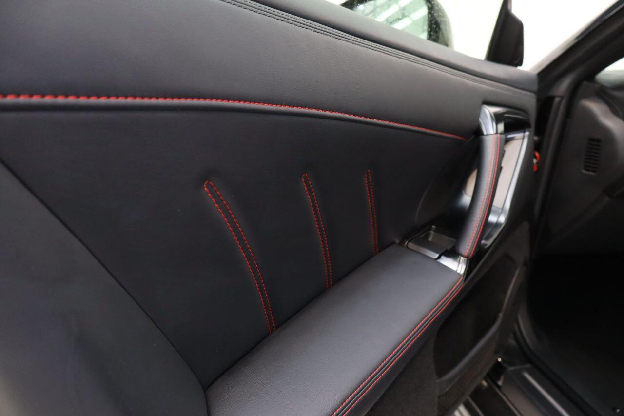 Nissan GT-R view 10
