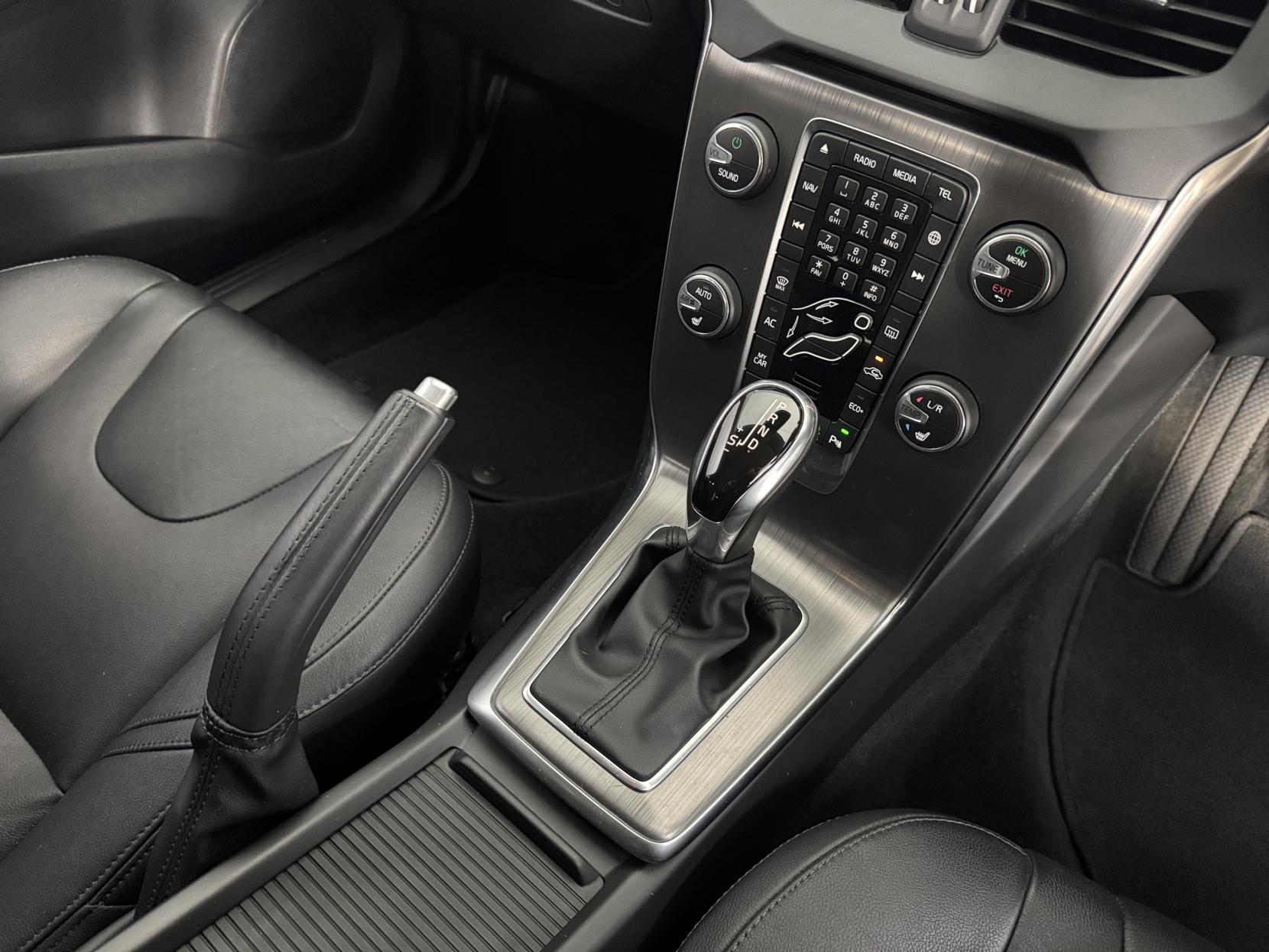 Volvo V40 view 63