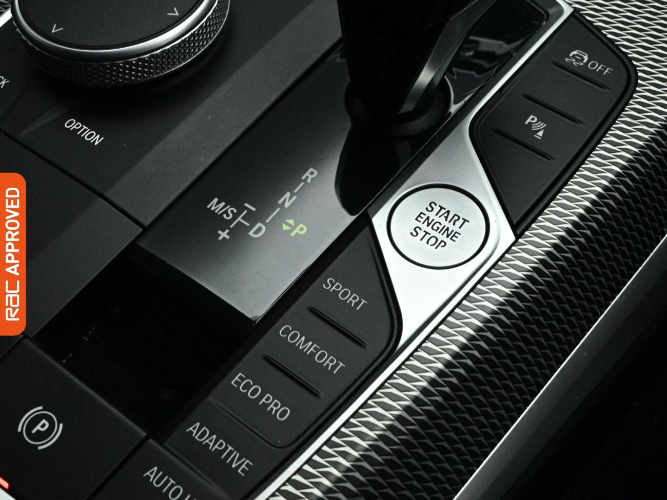 BMW 3 Series view 19