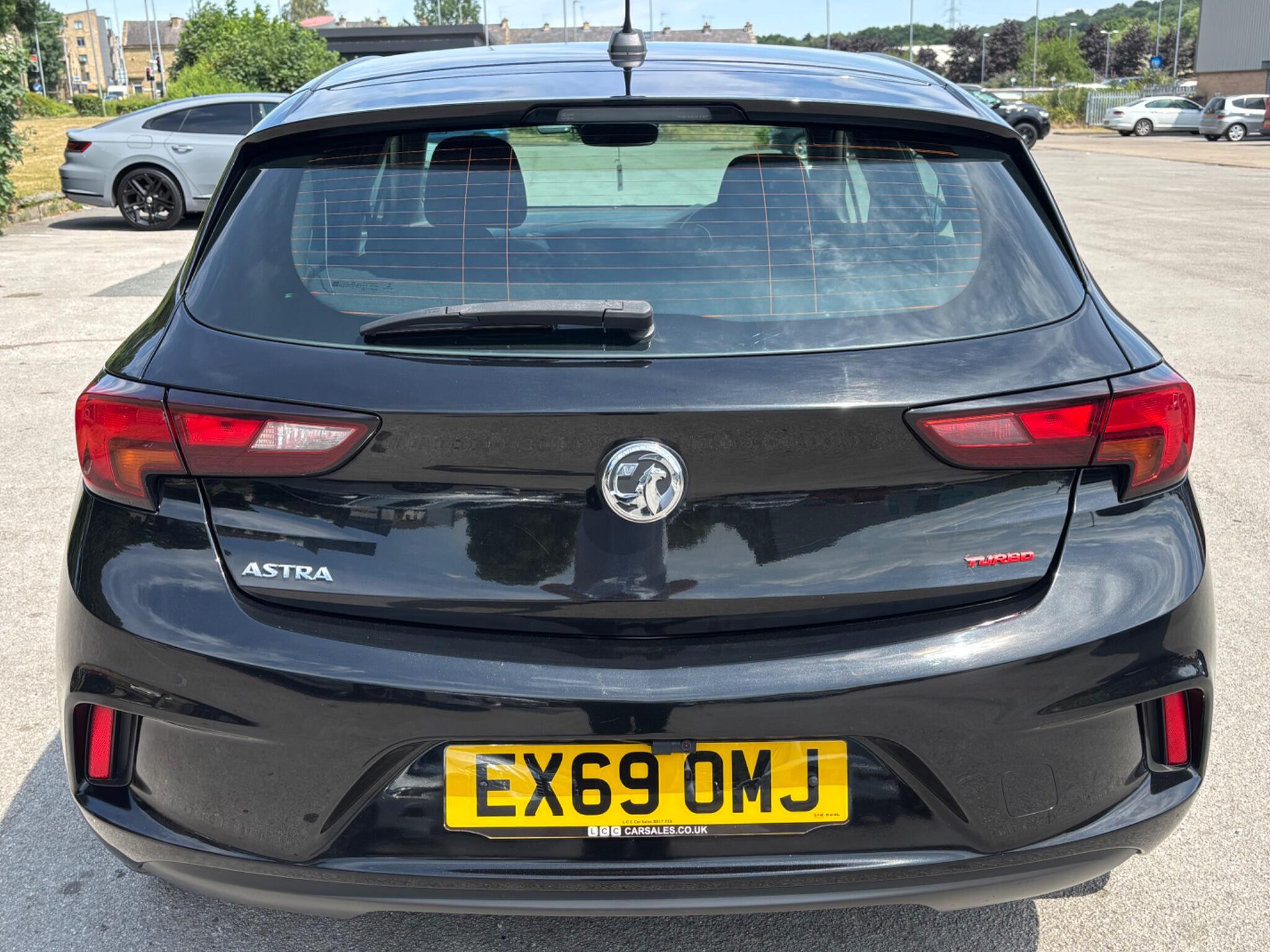 Vauxhall Astra view 6