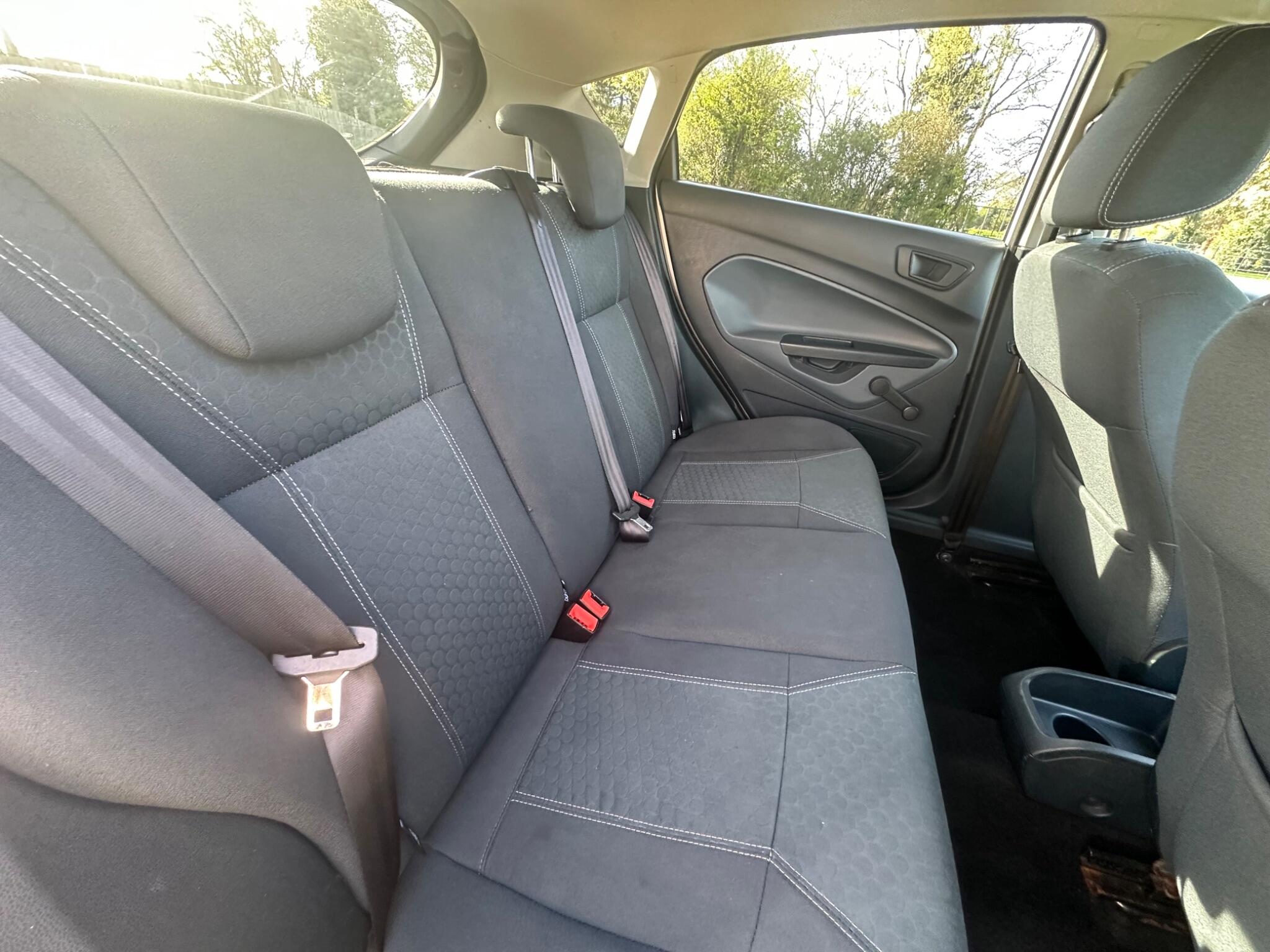 Ford Fiesta view 38