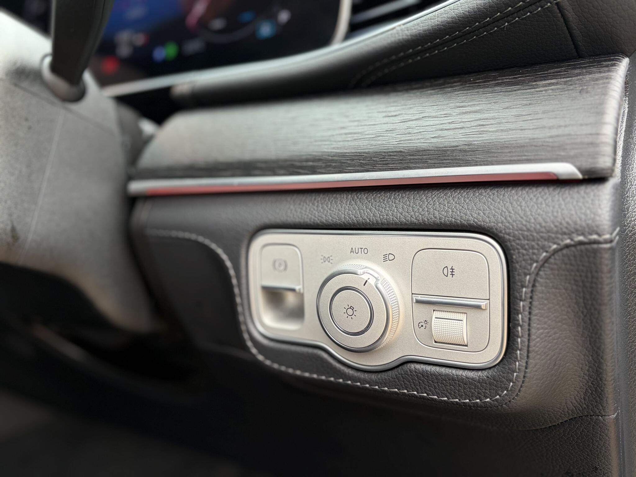 Mercedes-Benz Gle view 28