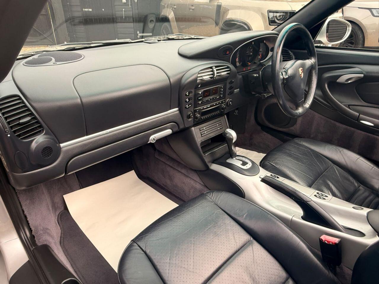 Porsche 911 view 13