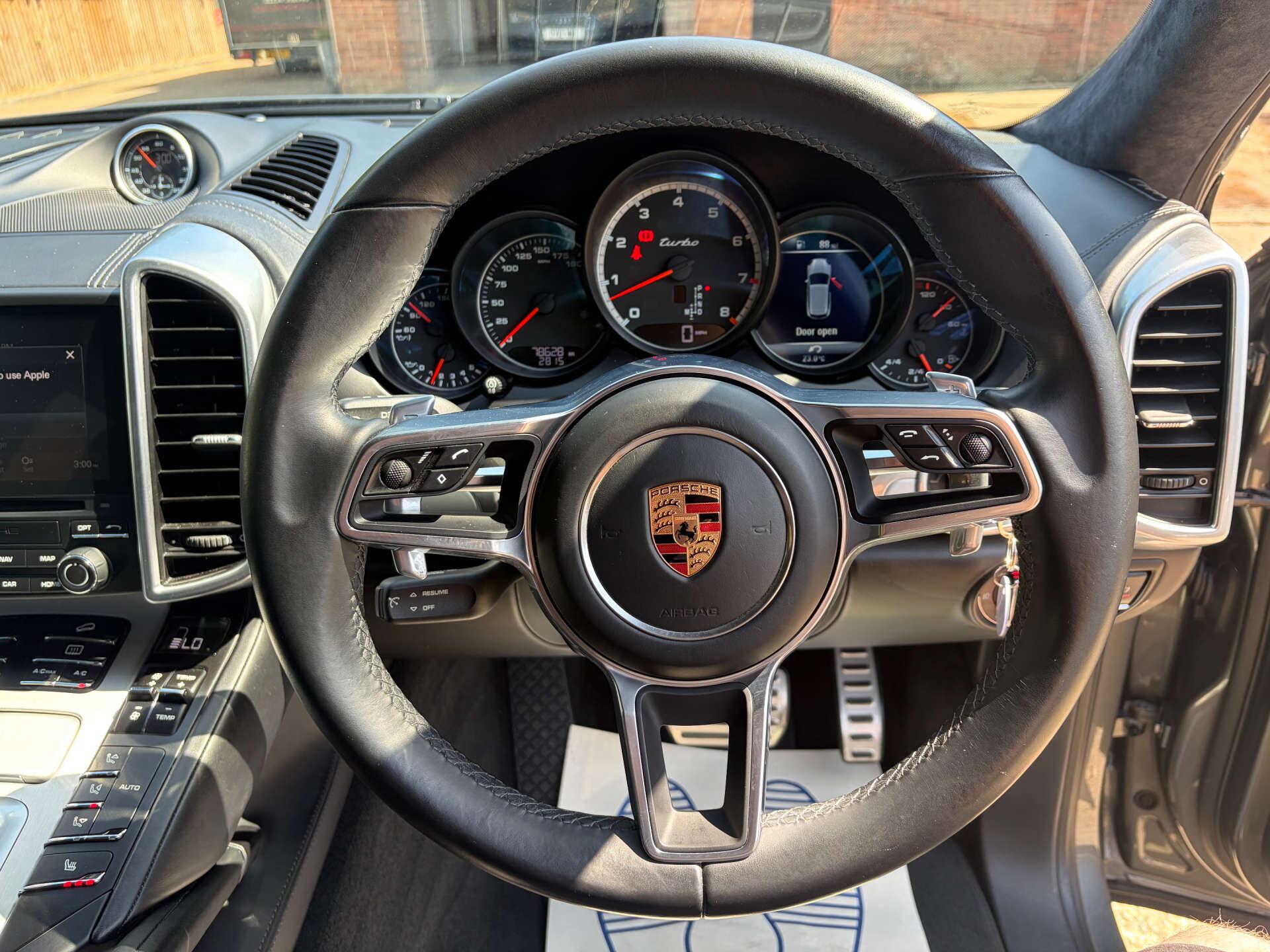 Porsche Cayenne view 47
