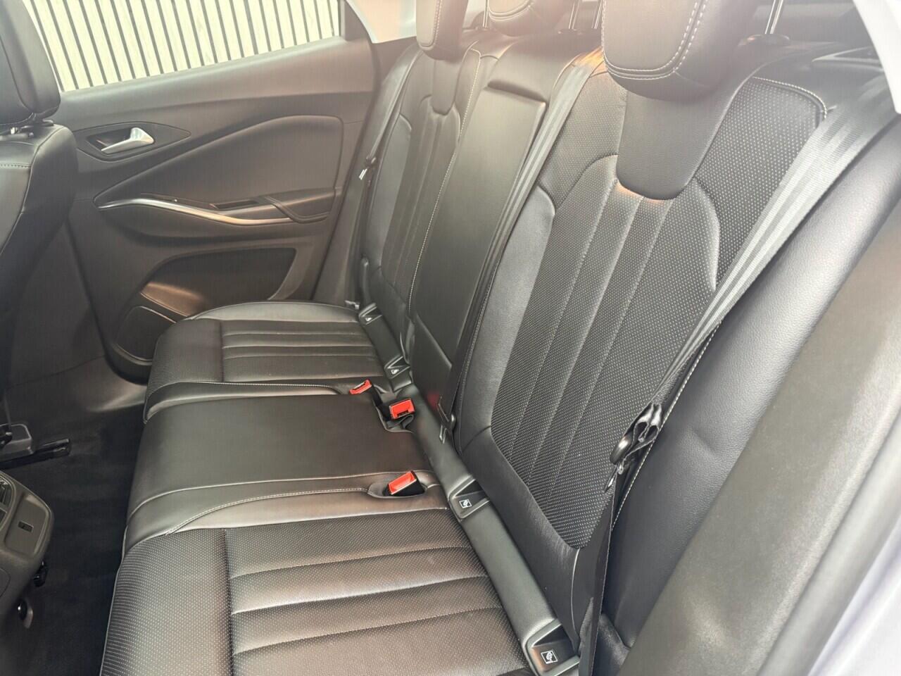 Vauxhall Grandland X view 7