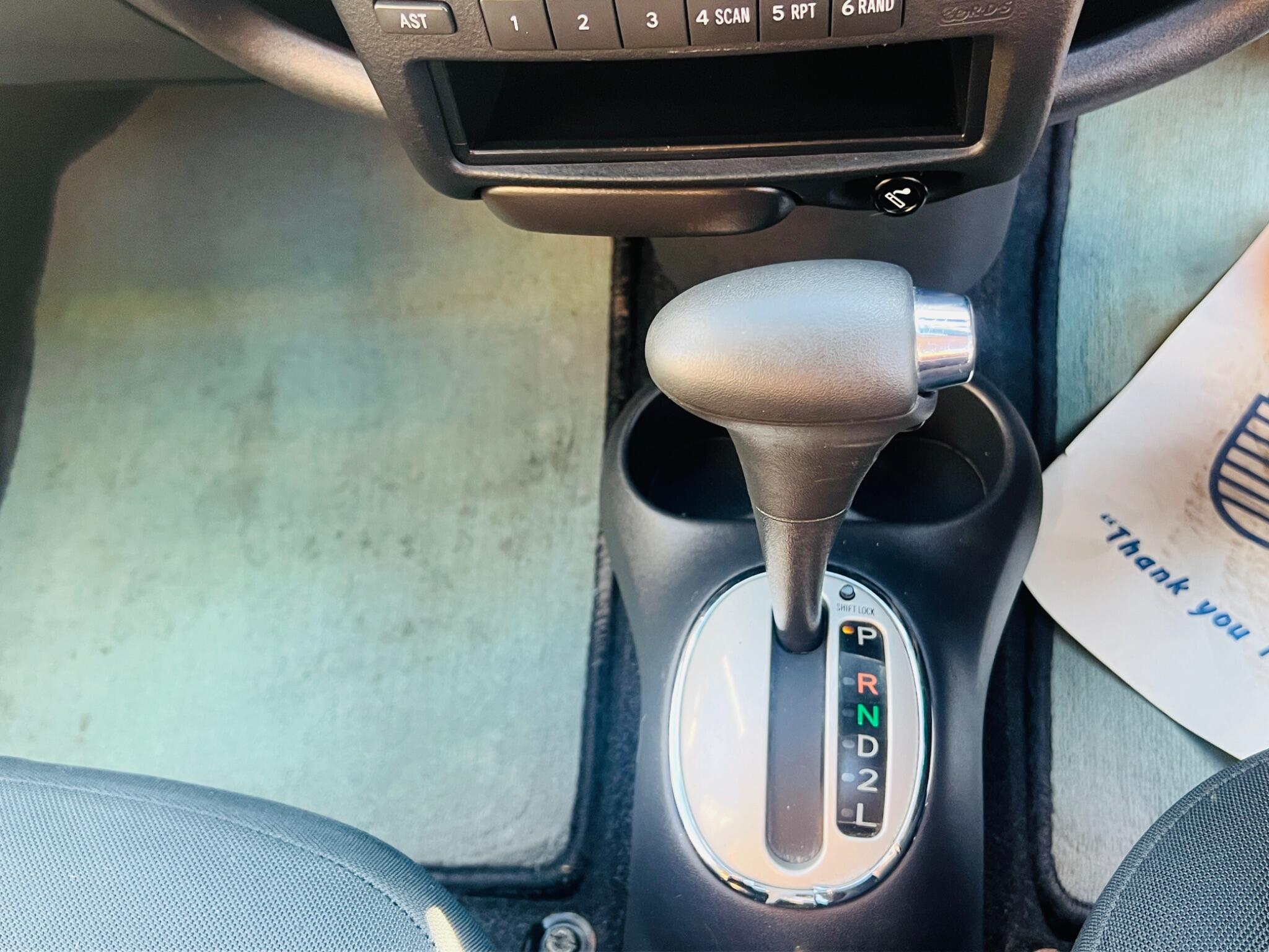 Toyota Yaris view 27