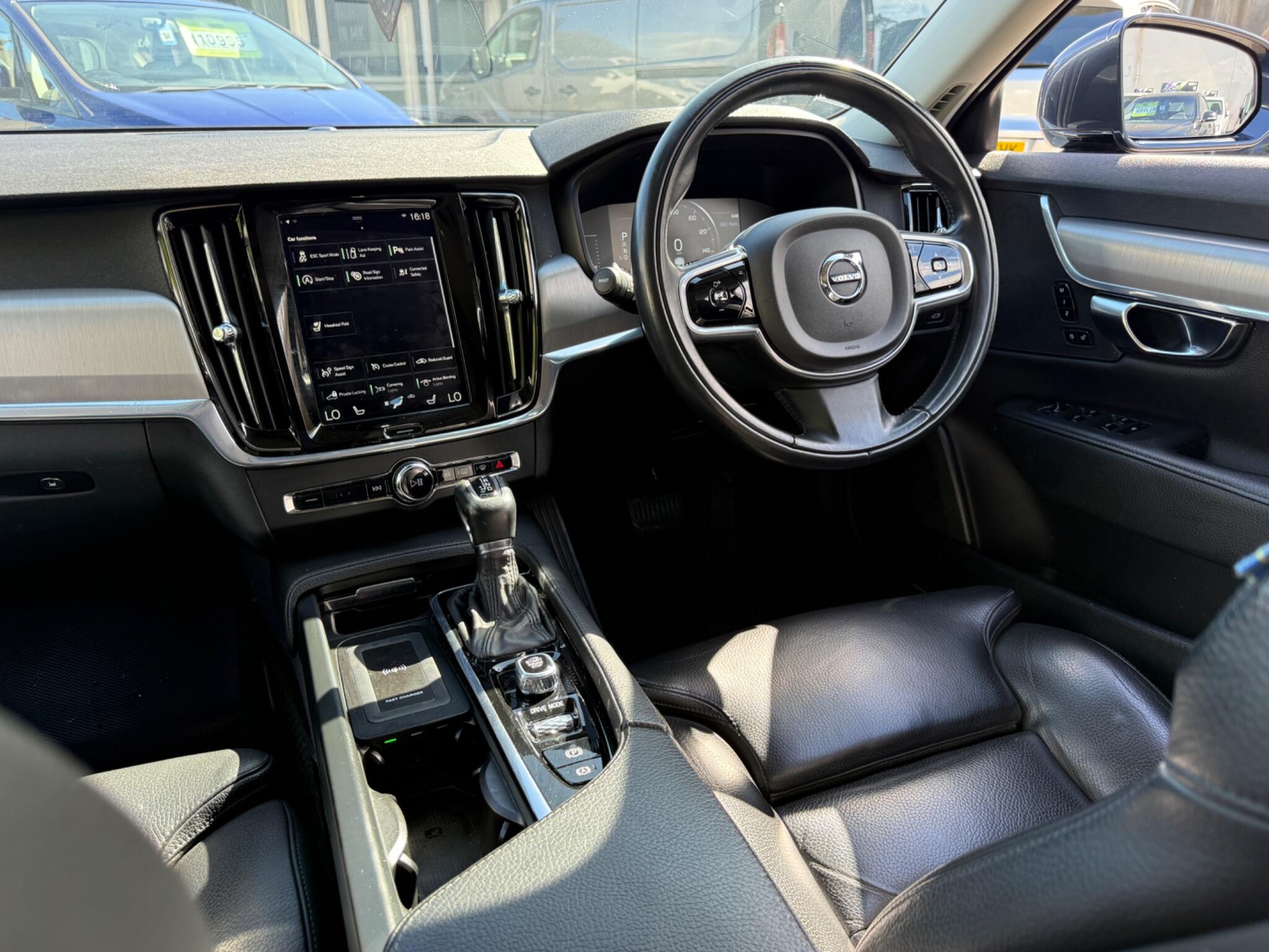 Volvo S90 - Image 63