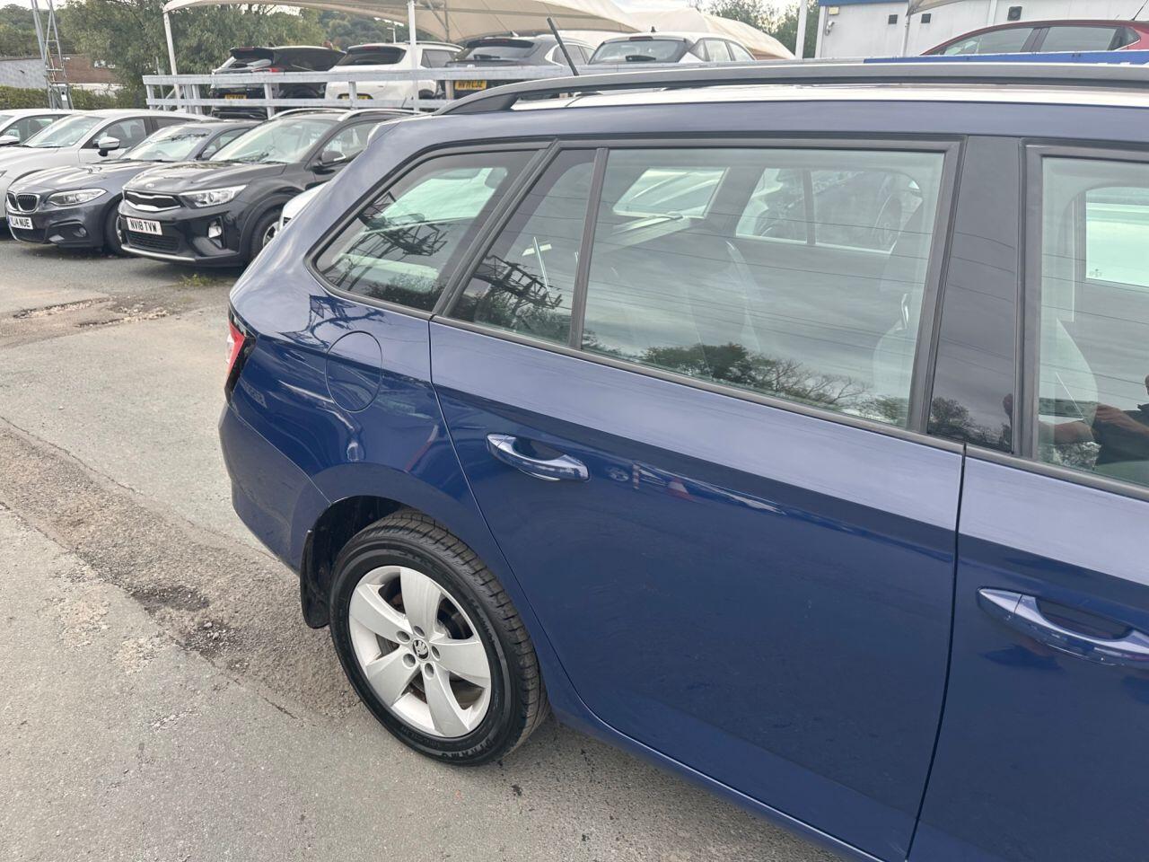 Skoda Fabia view 32