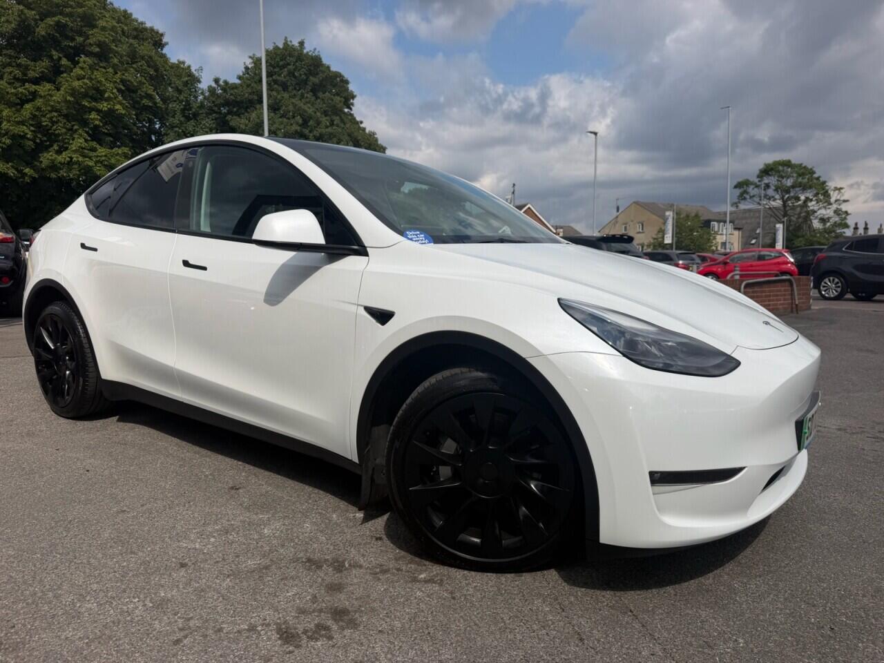 Tesla Model Y view 25