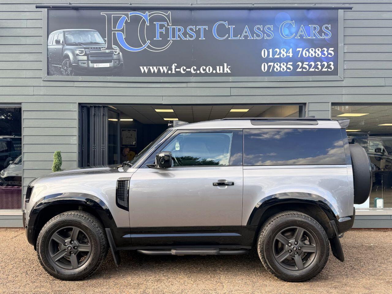 Land Rover Defender view 4