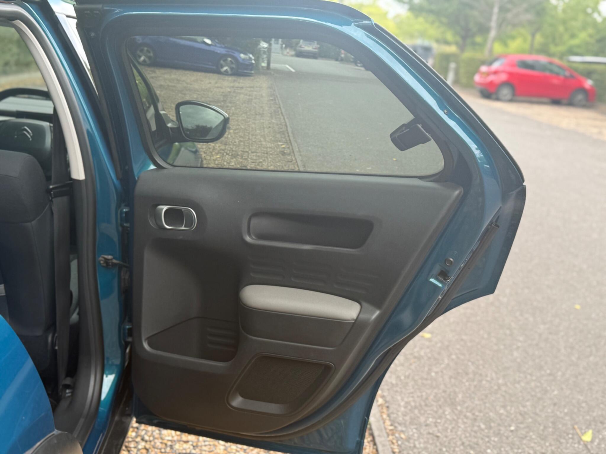 Citroen C4 Cactus view 57