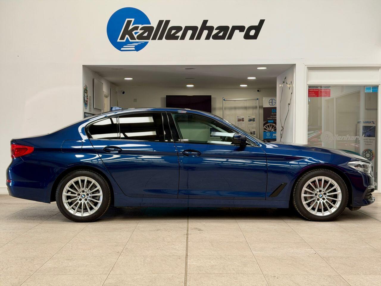 BMW 5 Series view 17
