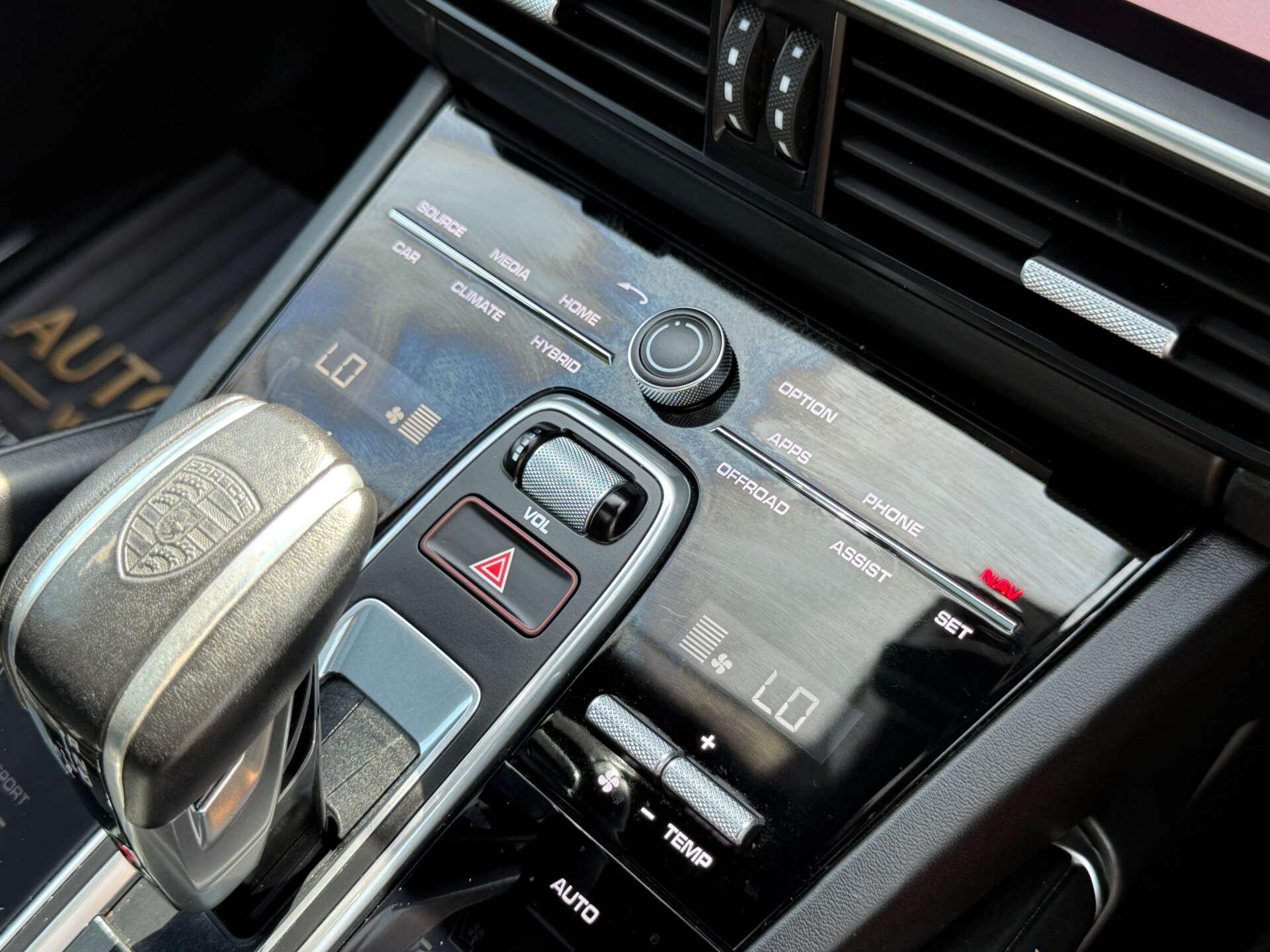 Porsche Cayenne view 49