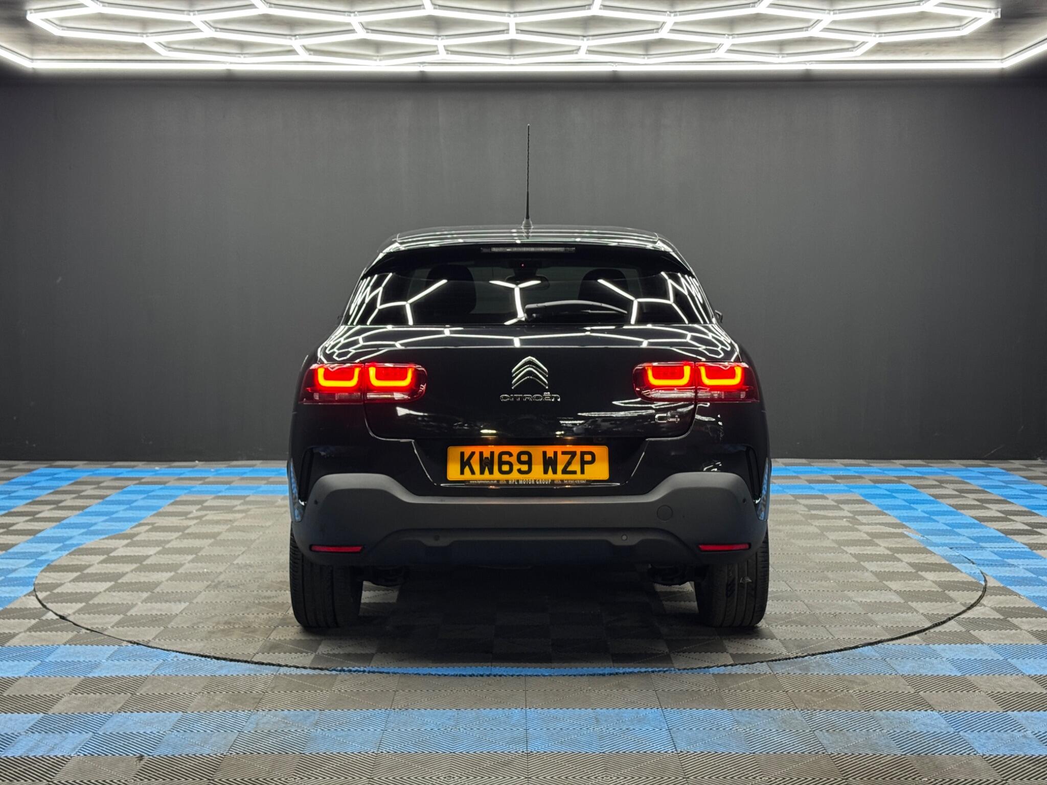 Citroen C4 Cactus view 6