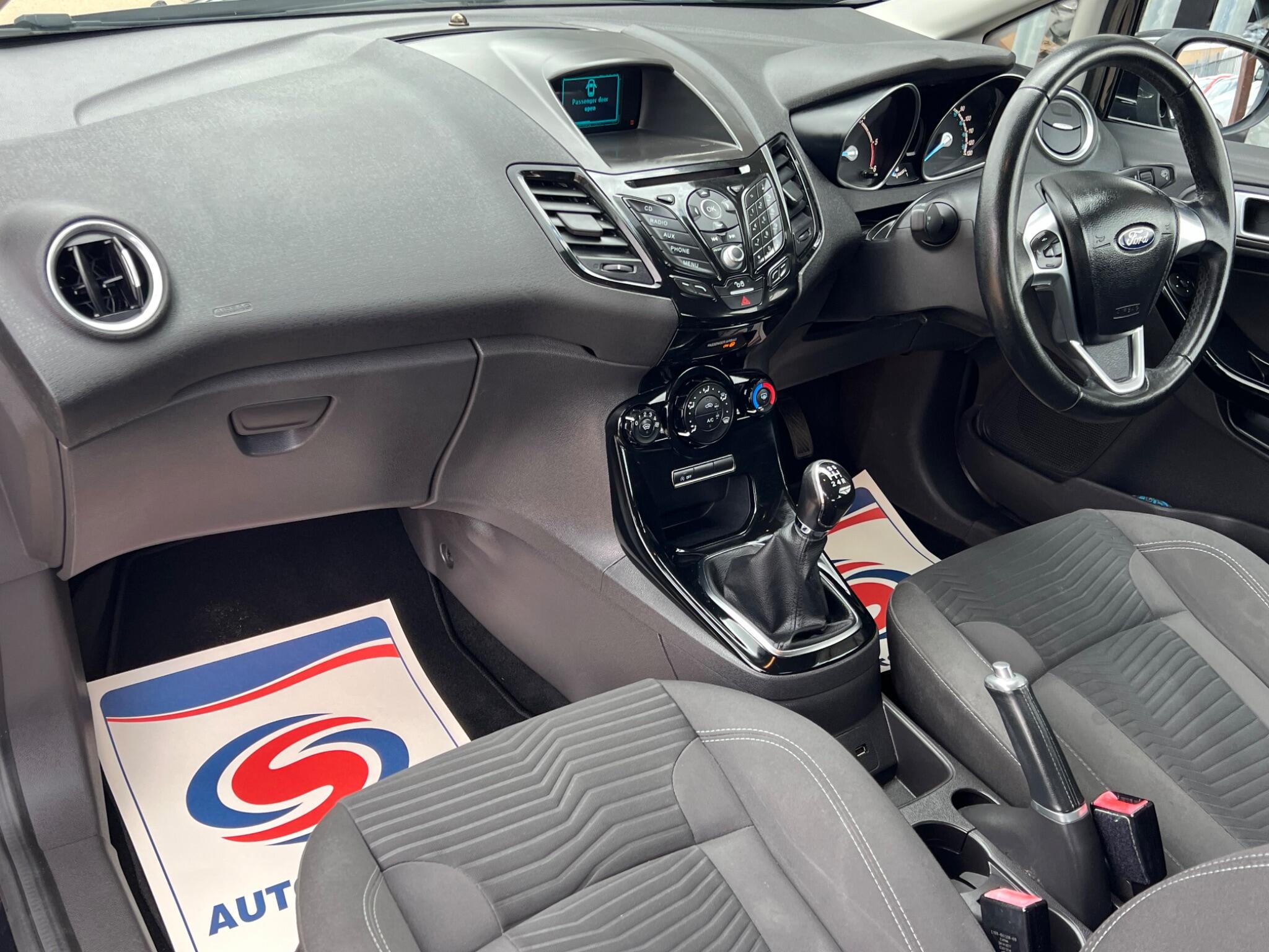 Ford Fiesta view 11